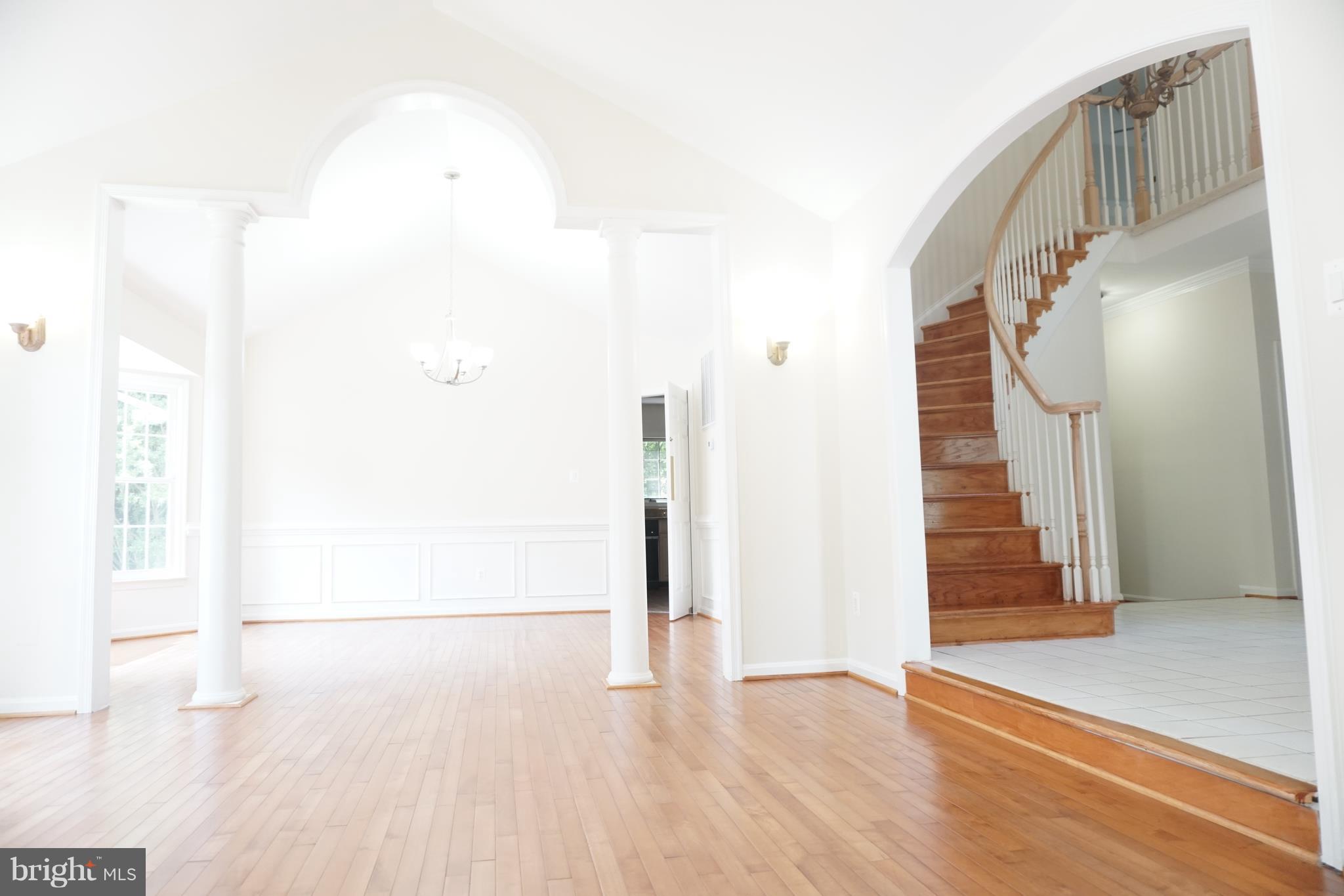 CROSSPOINTE - Residential