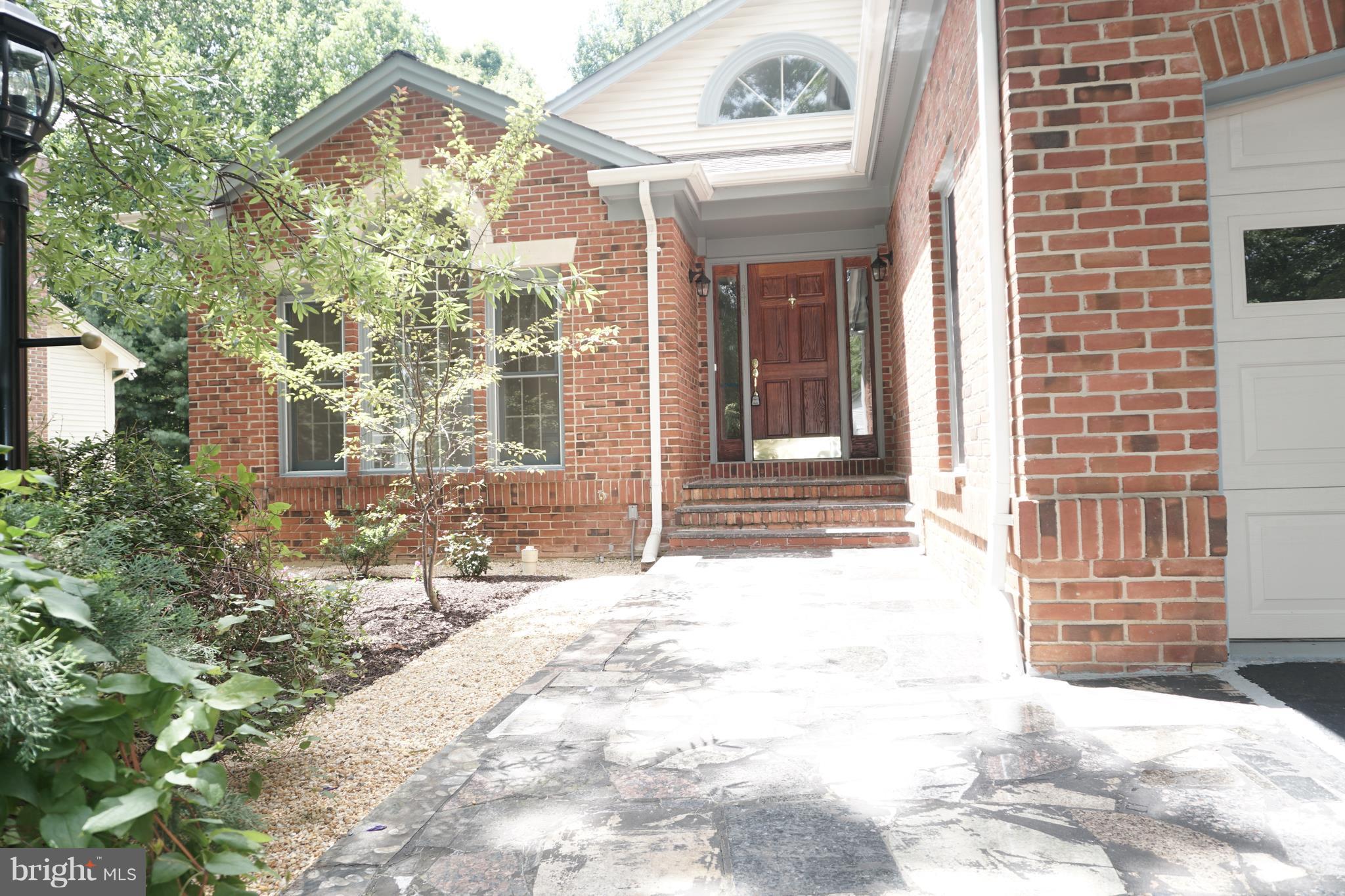 CROSSPOINTE - Residential