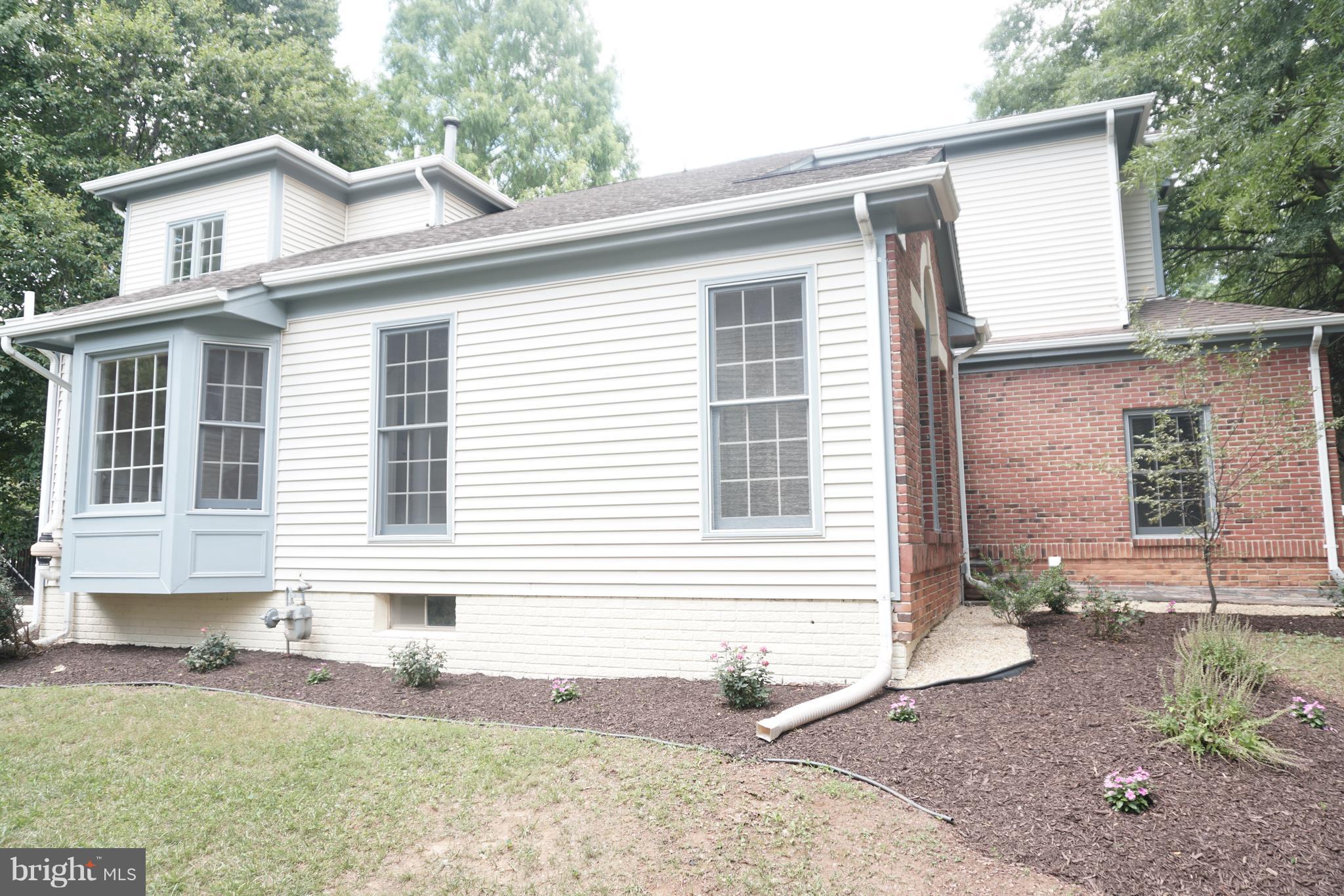 CROSSPOINTE - Residential