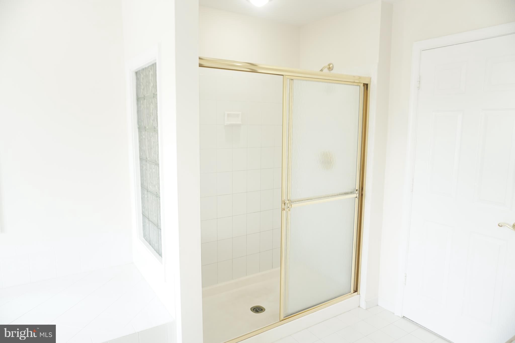 CROSSPOINTE - Residential