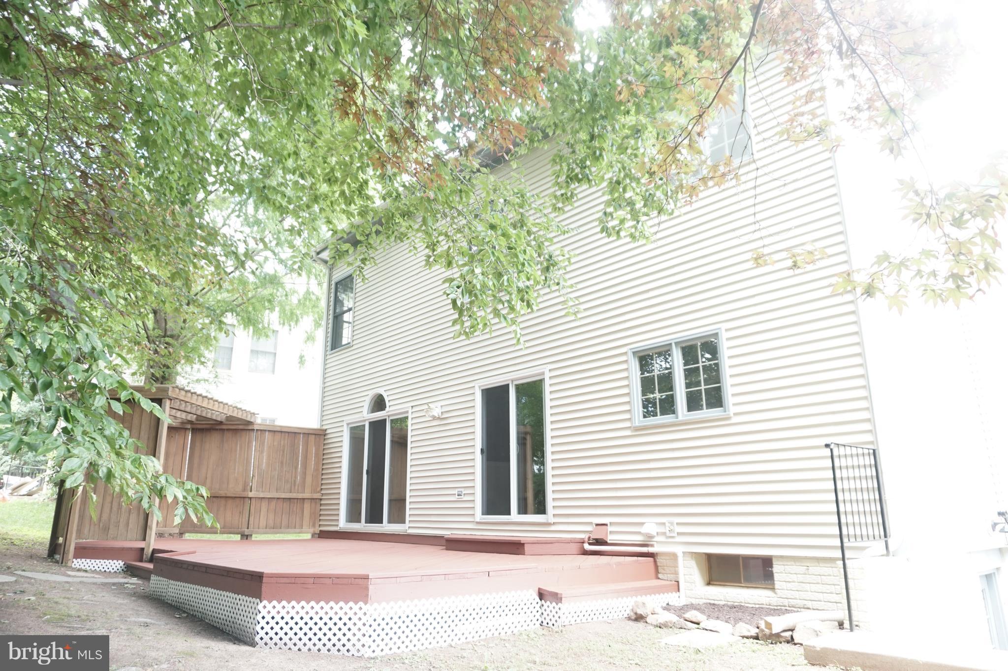 CROSSPOINTE - Residential