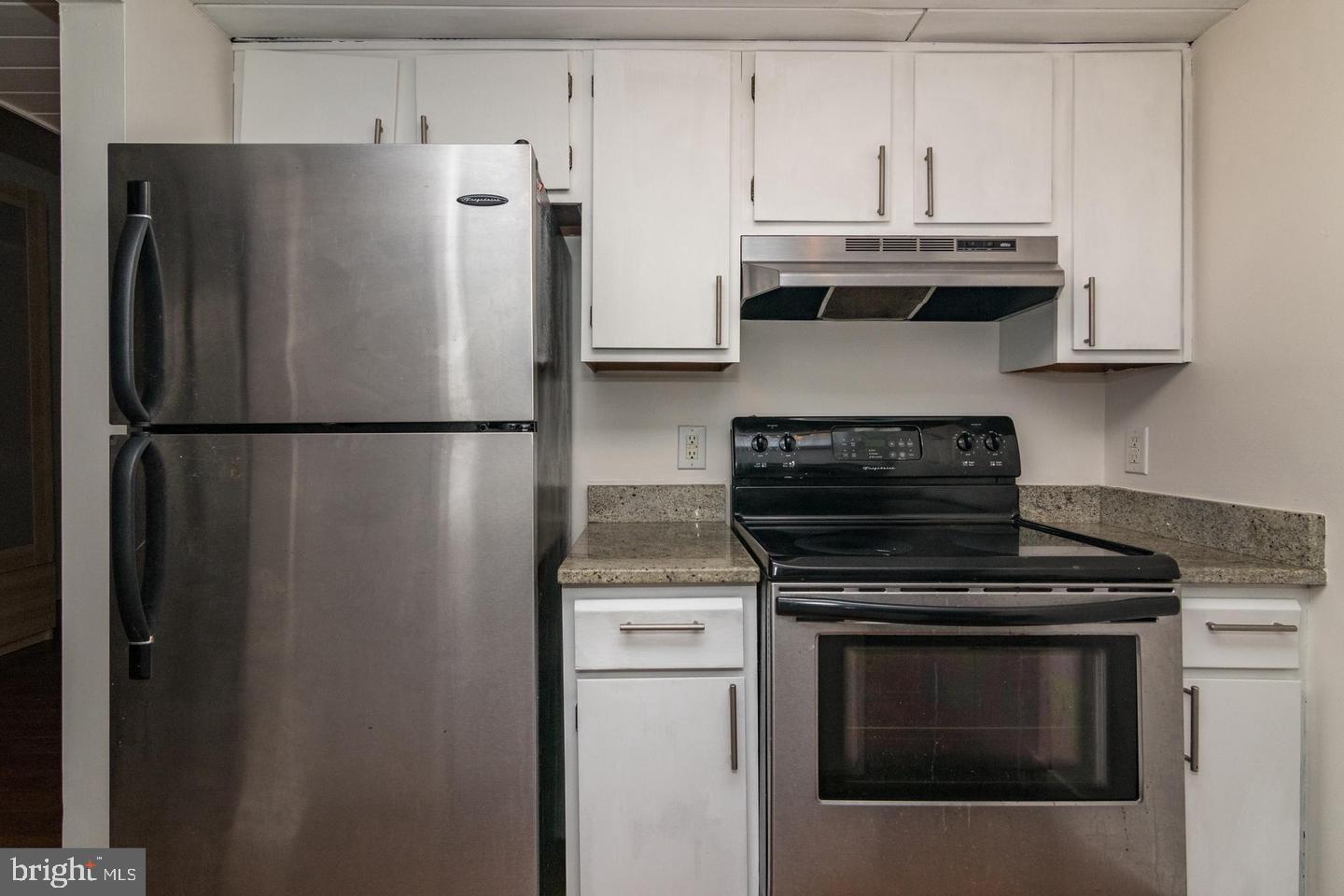 1035 SPRUCE STREET 204