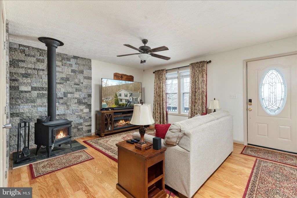 Photo of 109 Huron Trail, WINCHESTER, VA 22602 (MLS # VAFV2040570)