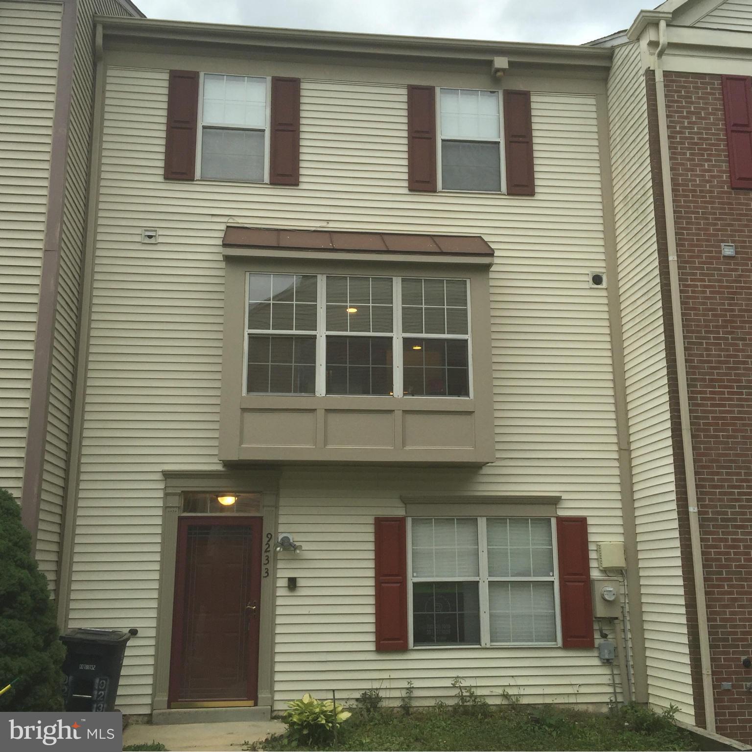 Stunning and Bright 4BR, 3FB, 1HB, luxury TH in desired Montpelier Hills! Features include: extra parking in front, wall to wall carpet, fresh paint, & new fixtures, new SS appliances, Dark granite counters in kitchen & all baths, fully updated, separate dining area, MBR w/attached MBA with Jacuzzi & separate shower, 2 level deck, walkout basement & backs to trees. Must SEE!!