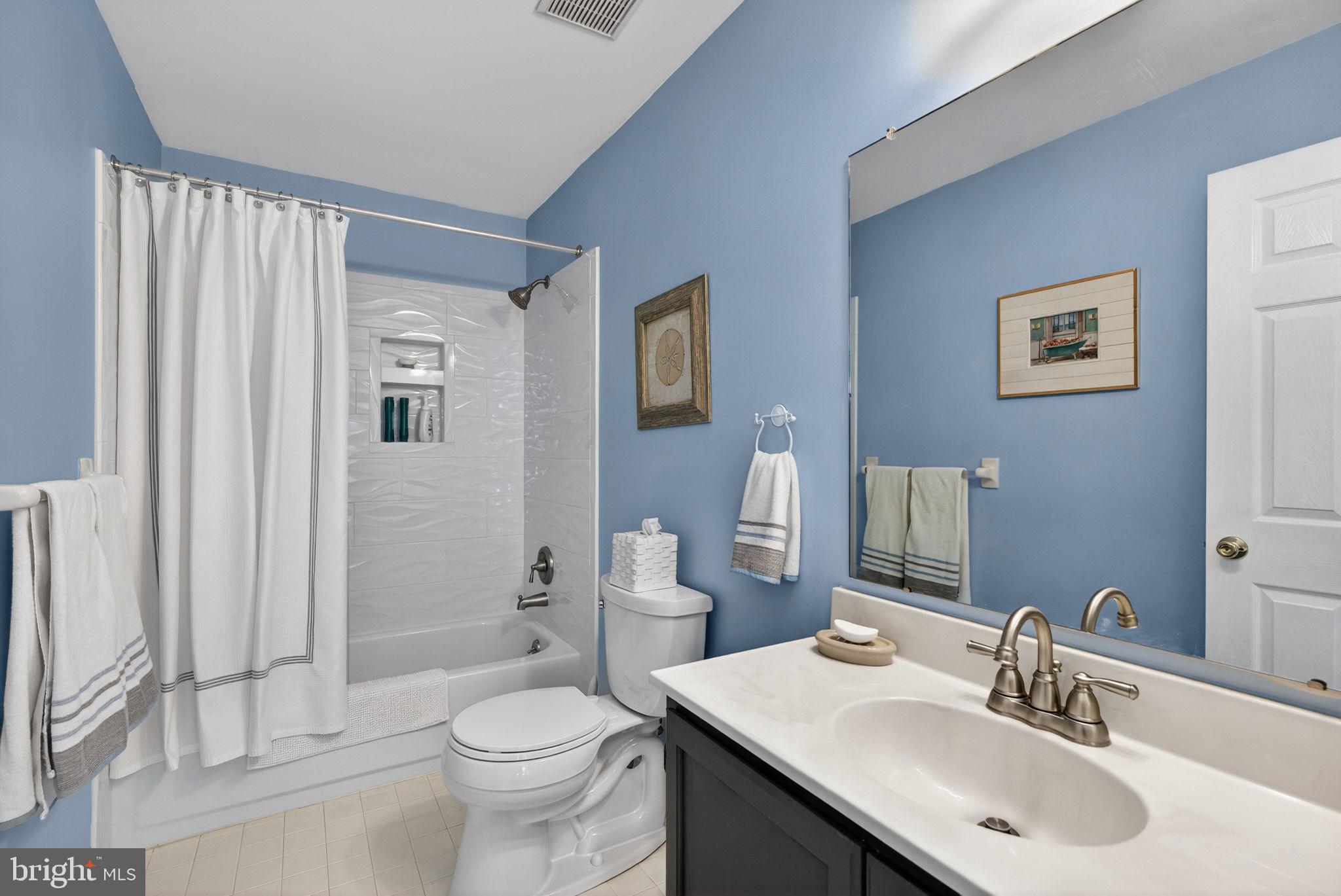 PINECREST - Residential