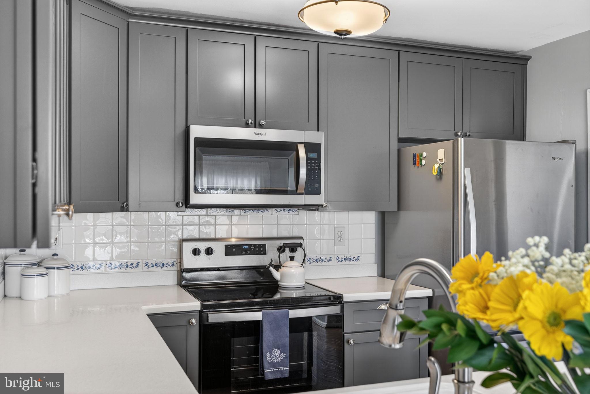 PINECREST - Residential