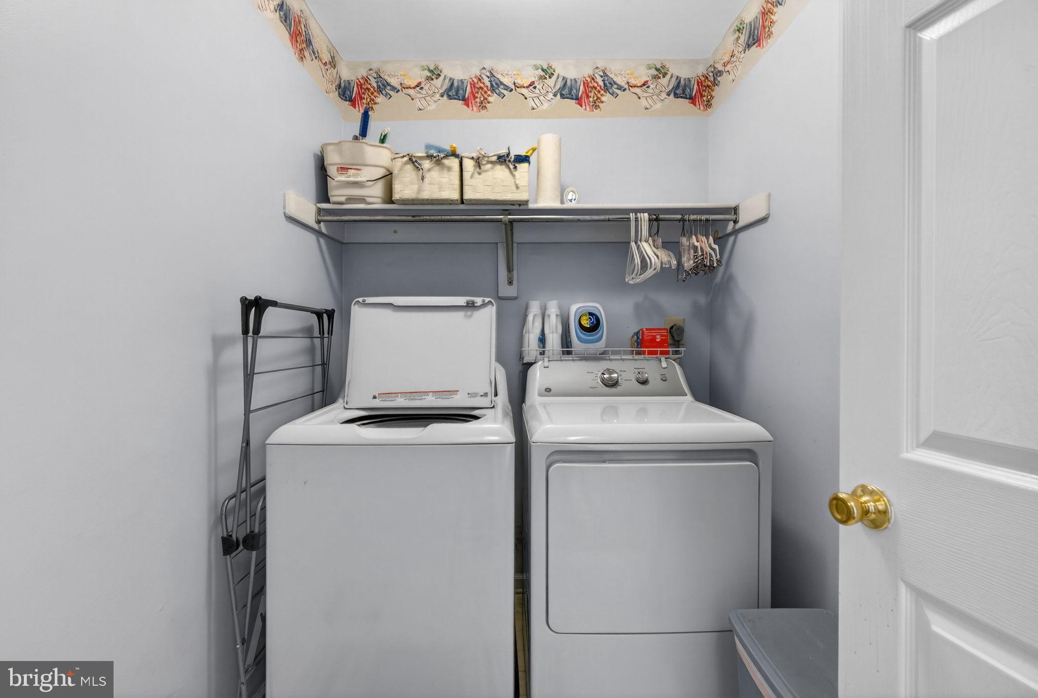 PINECREST - Residential