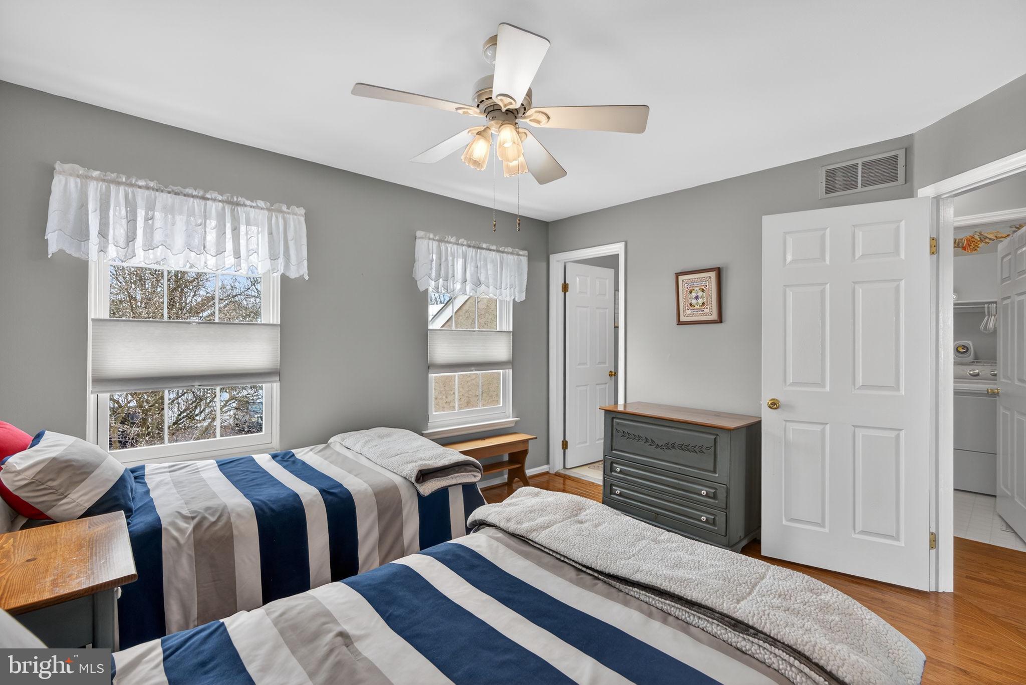 PINECREST - Residential