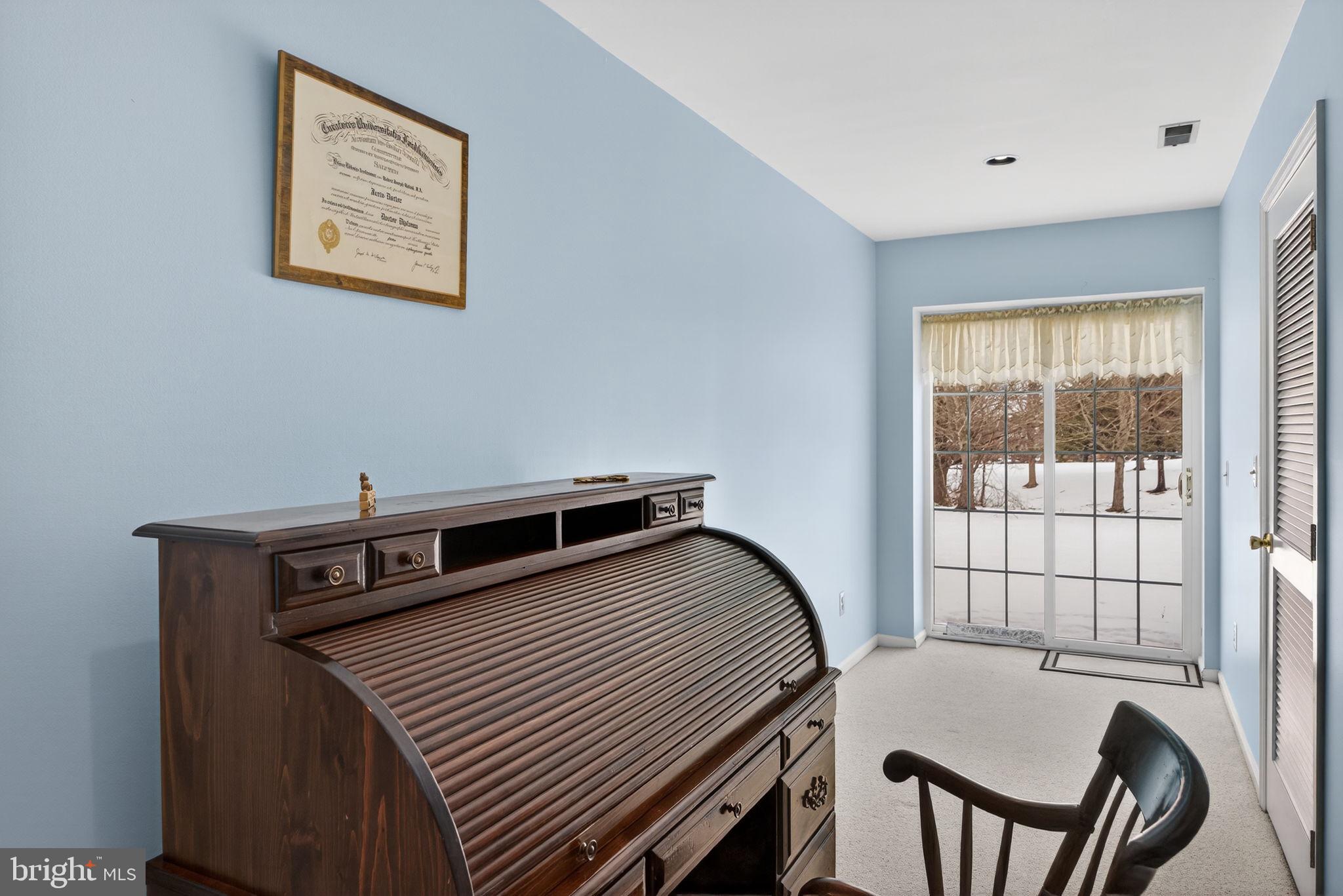 PINECREST - Residential