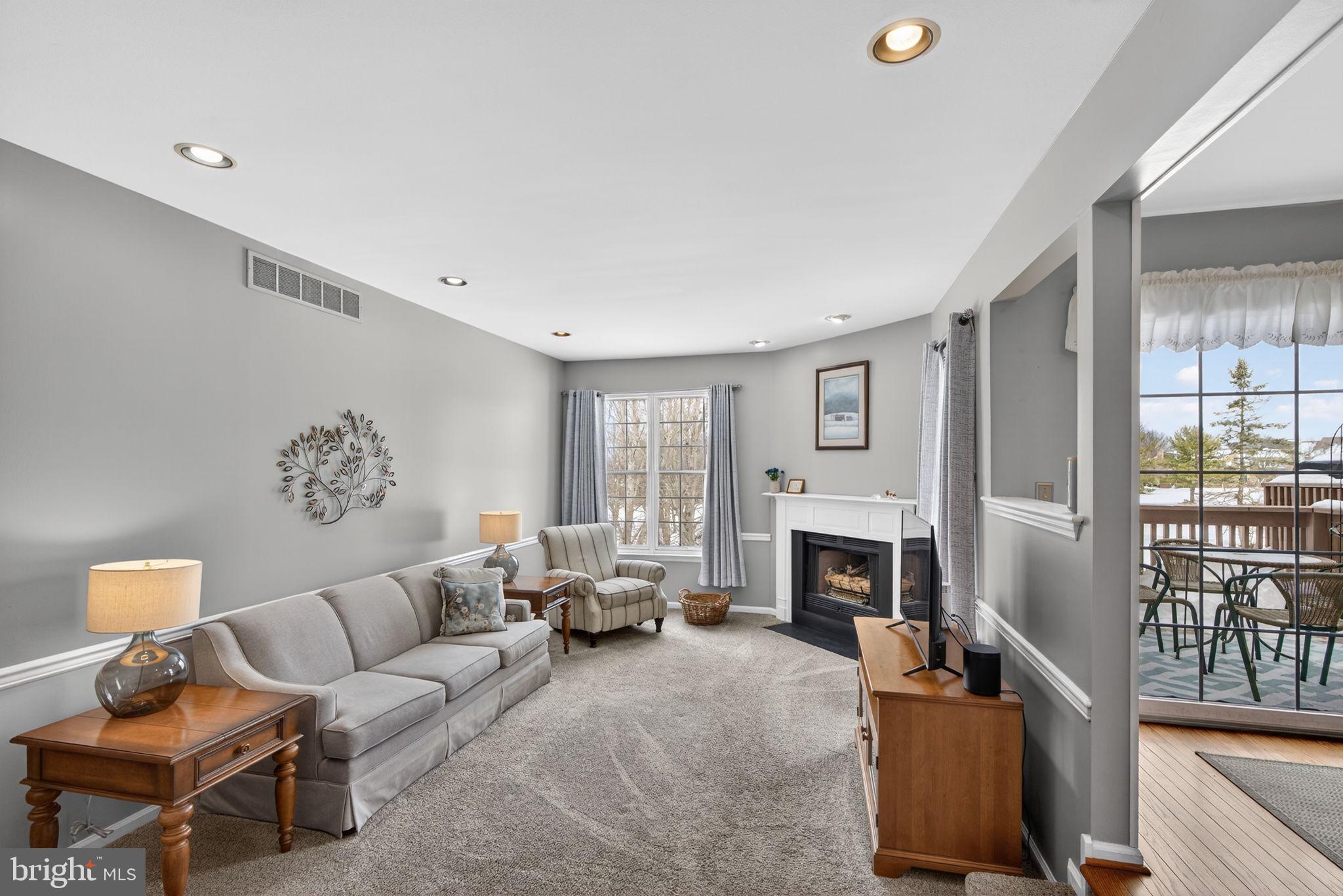 PINECREST - Residential