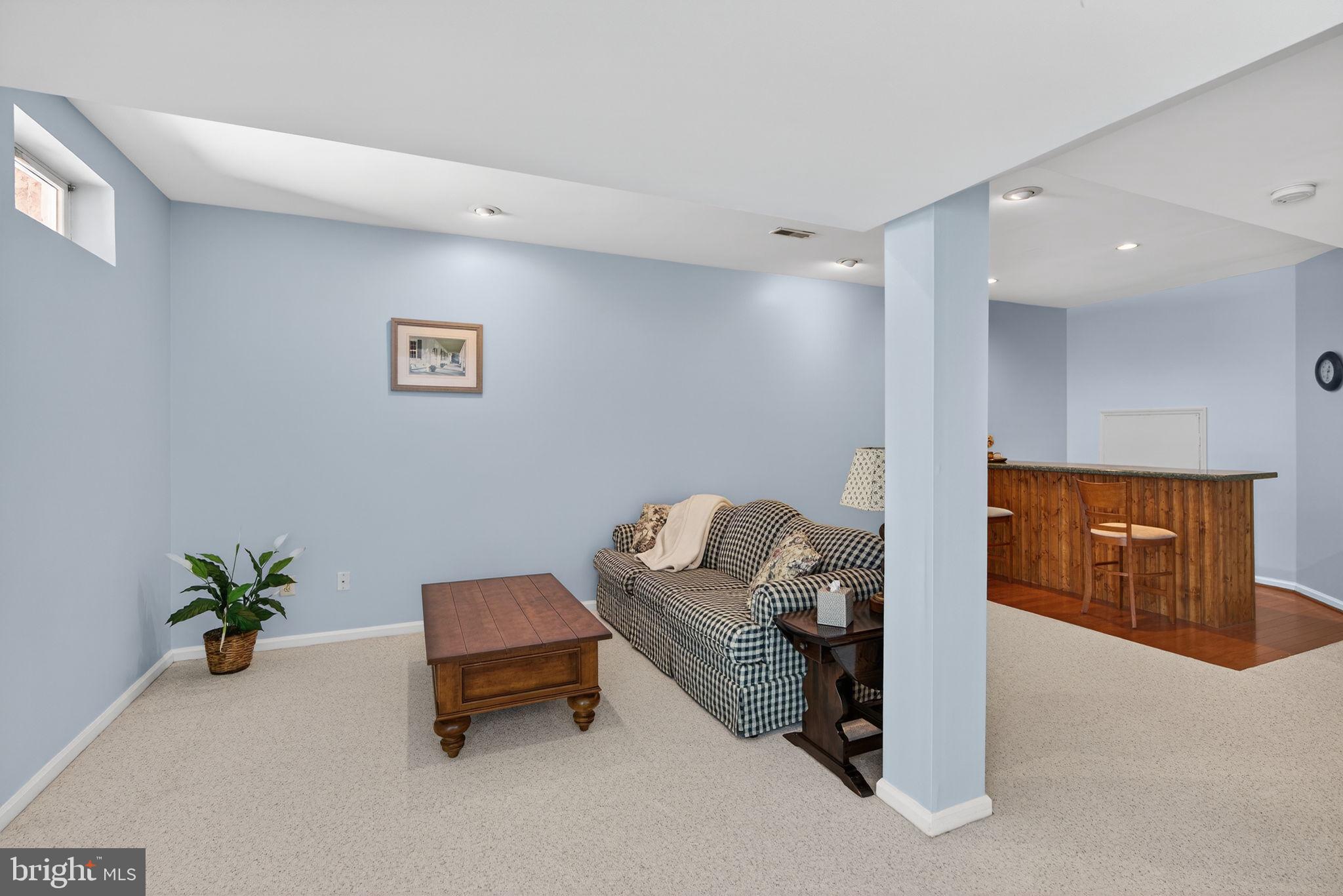 PINECREST - Residential