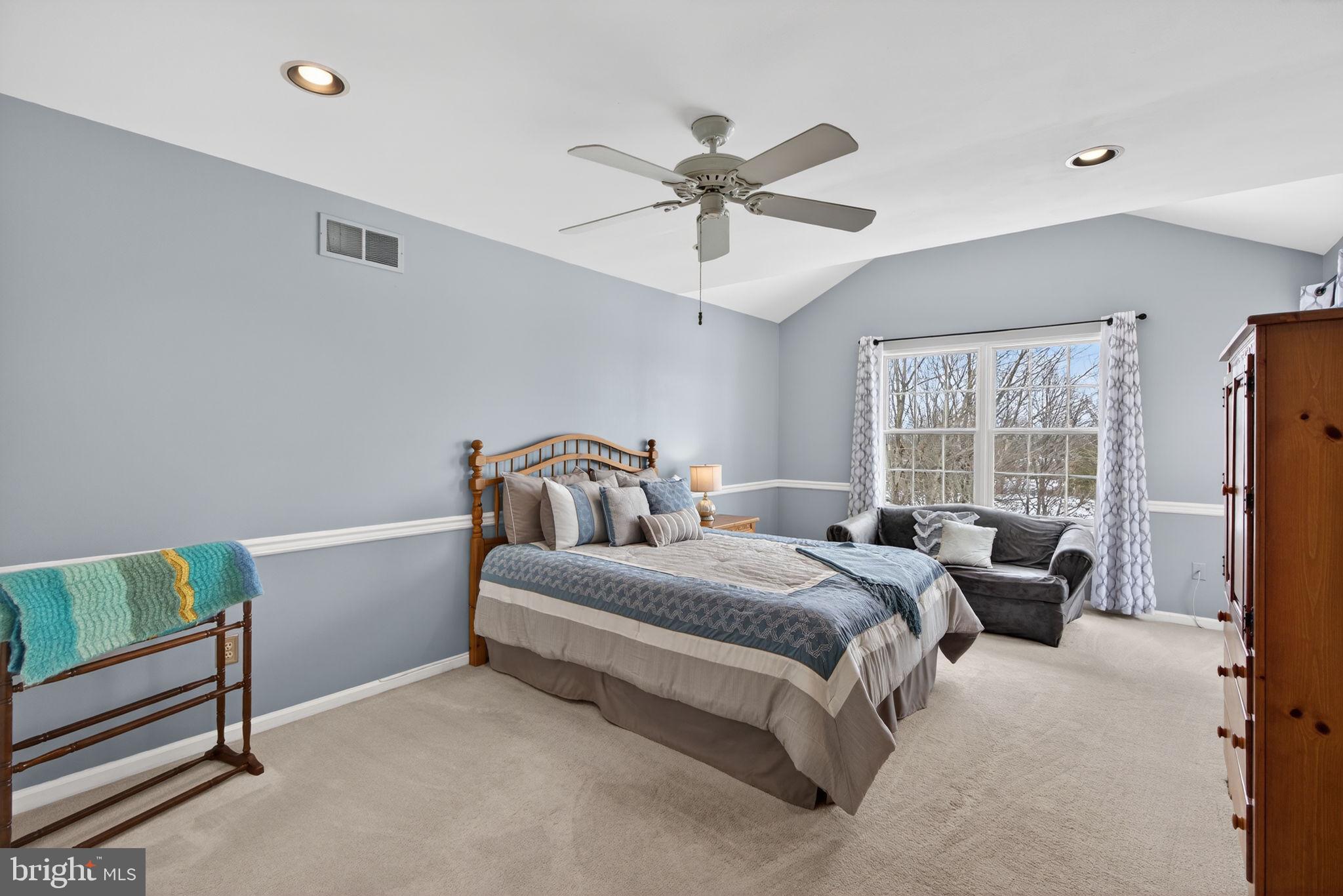 PINECREST - Residential