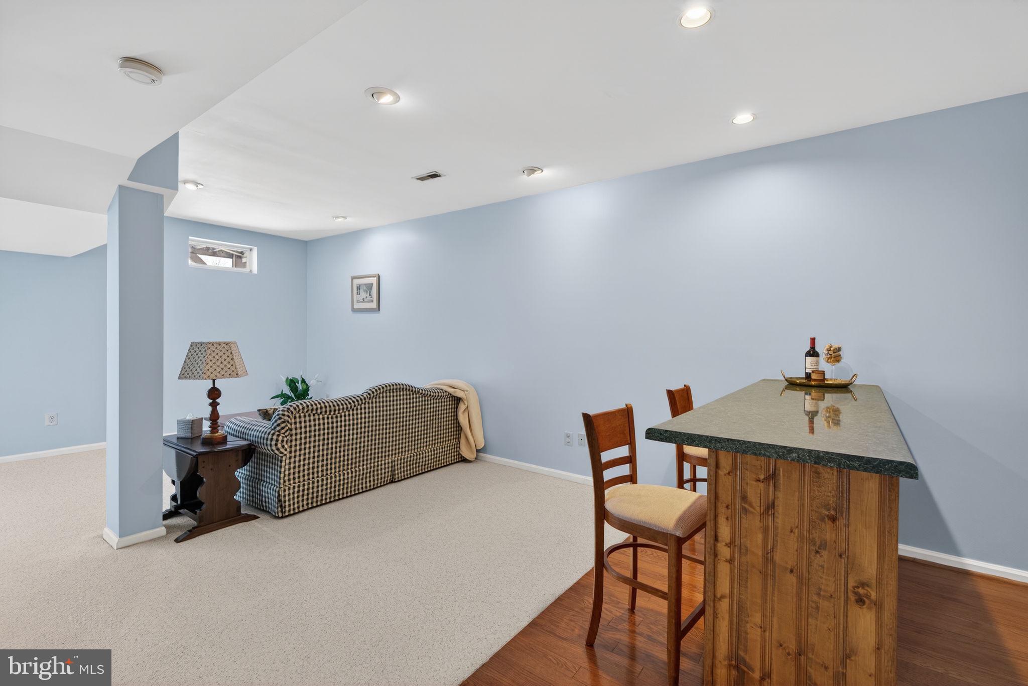 PINECREST - Residential