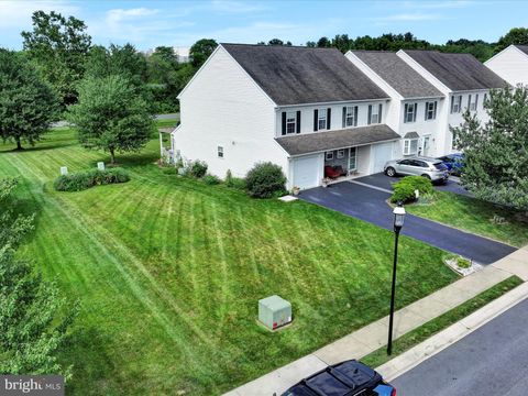 Photo of 39 Heron Drive, DENVER, PA 17517 (MLS # PALA2073616)