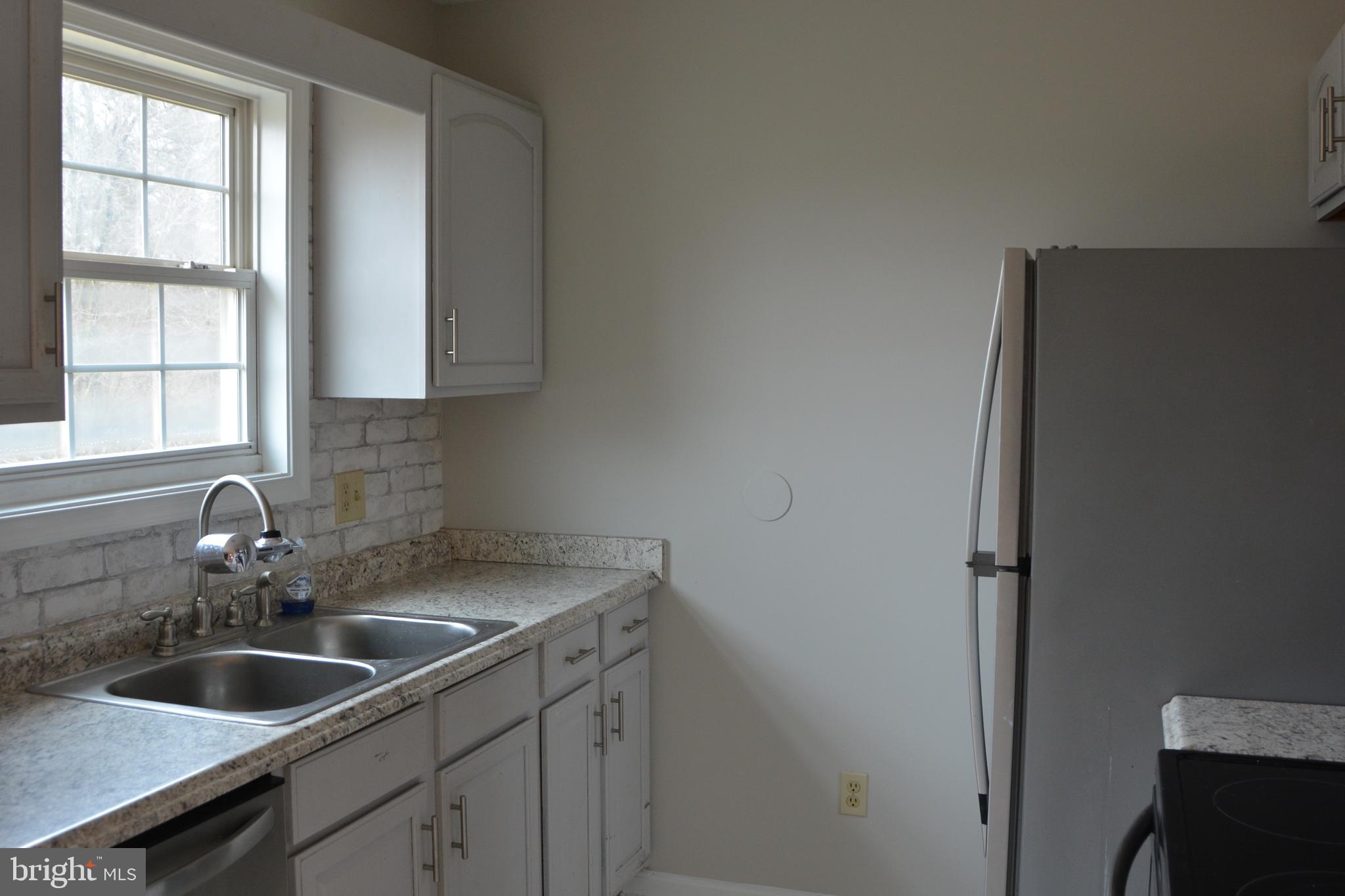 STERLING OAKS - Residential Lease