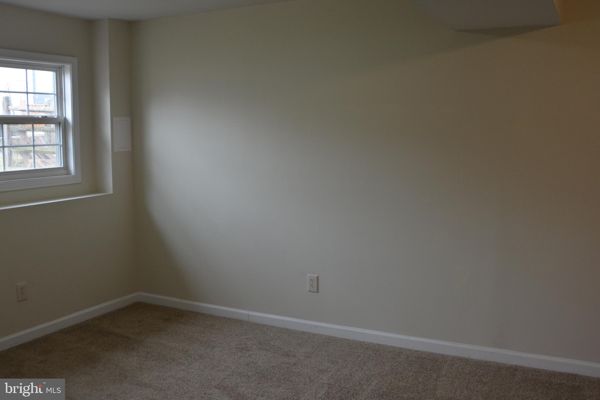 STERLING OAKS - Residential Lease