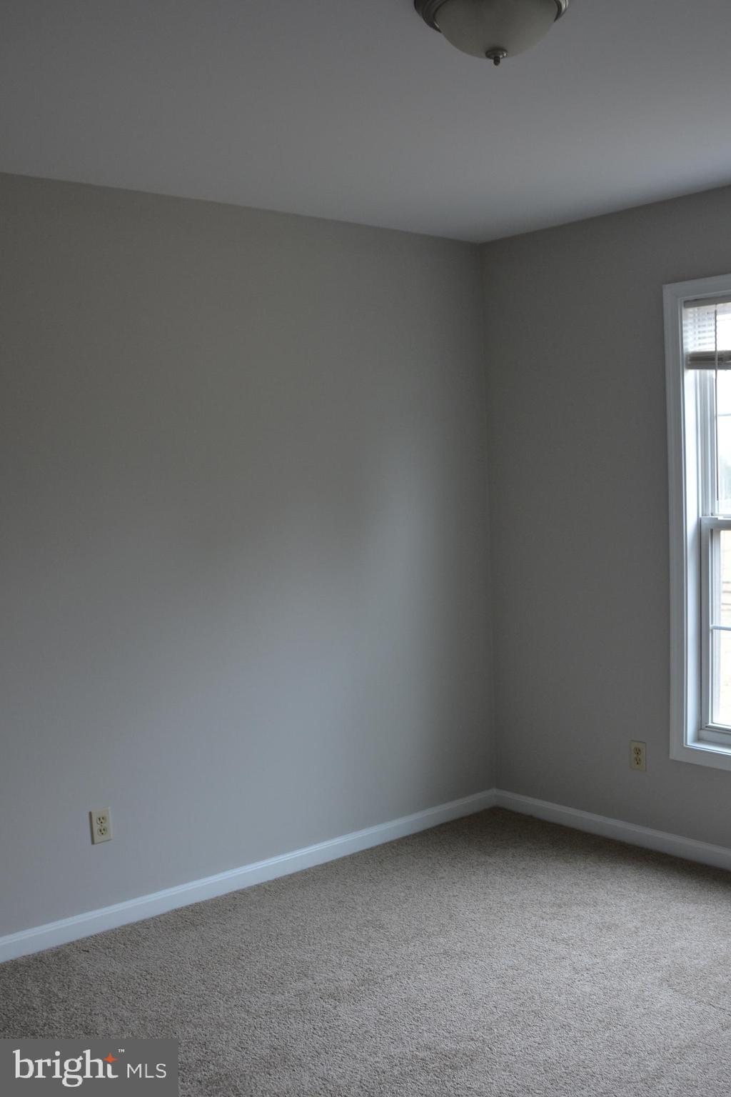 STERLING OAKS - Residential Lease