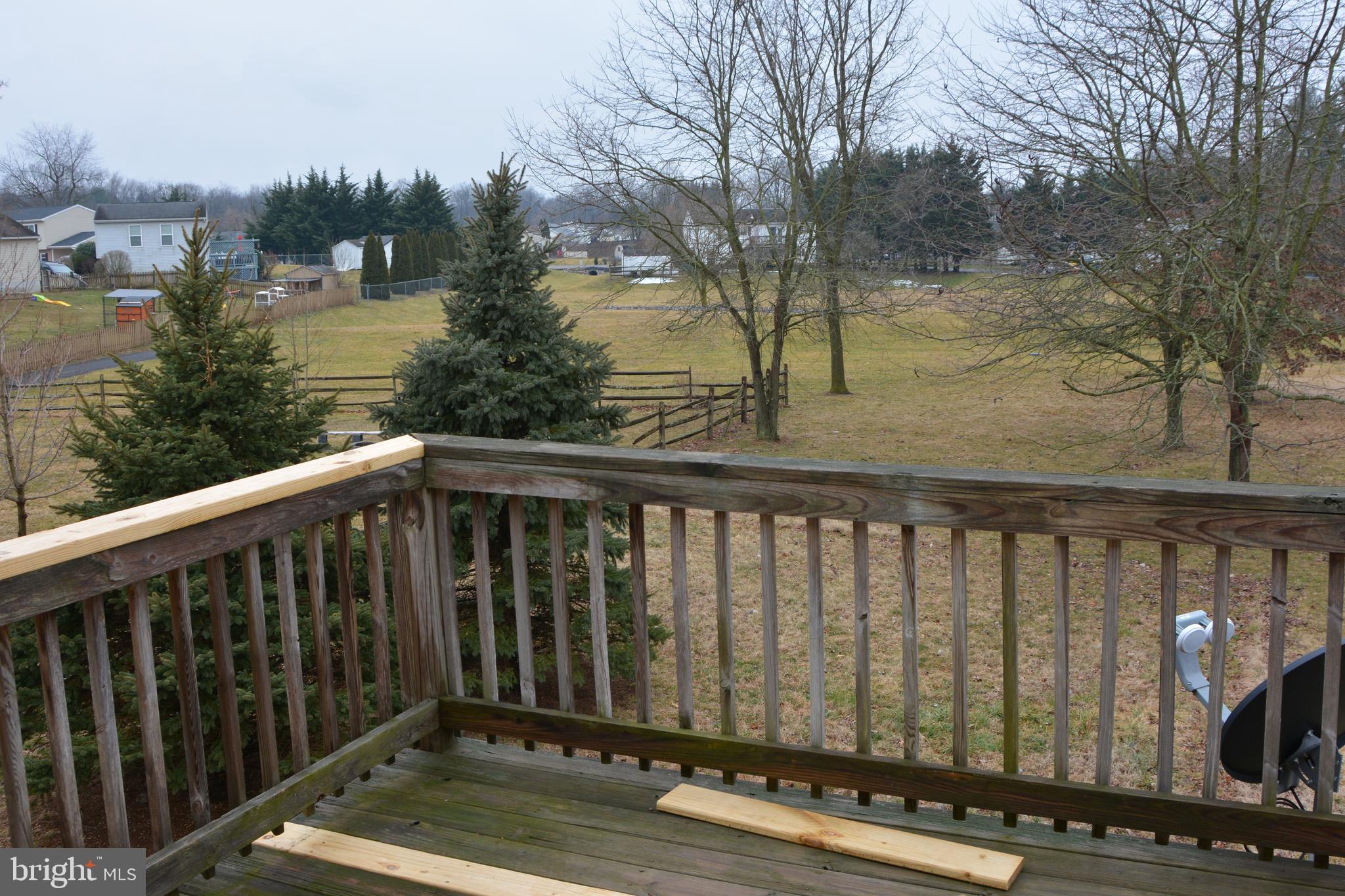 STERLING OAKS - Residential Lease