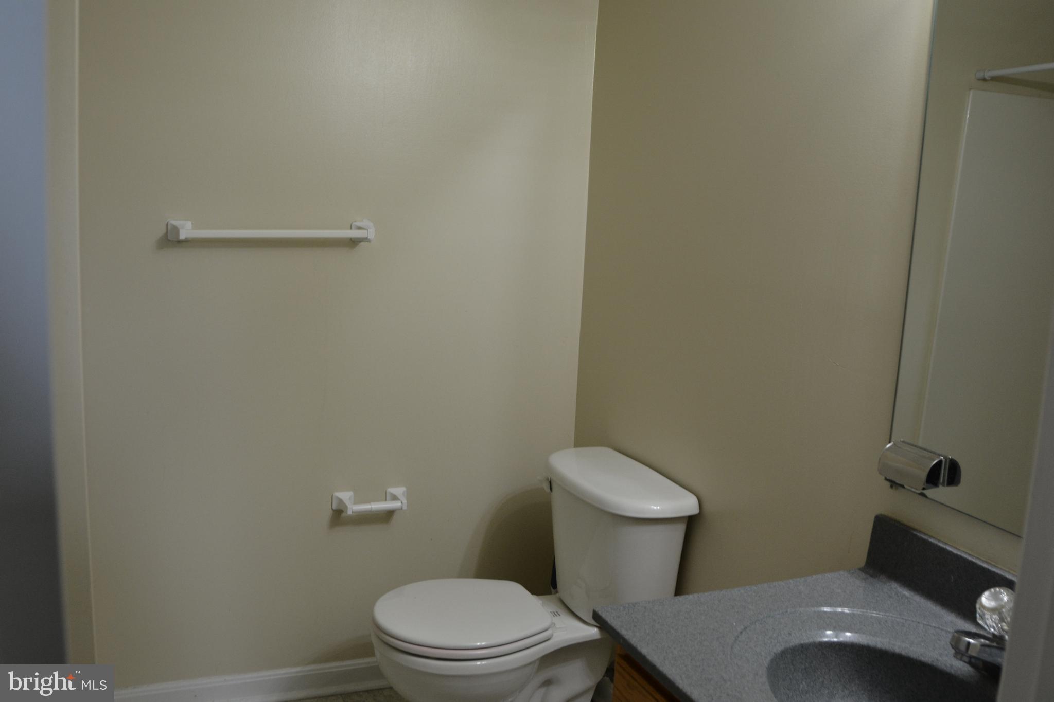 STERLING OAKS - Residential Lease