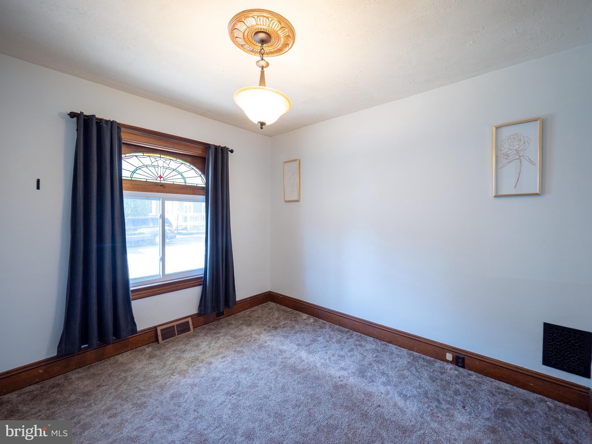 SOUTH EASTON - Residential