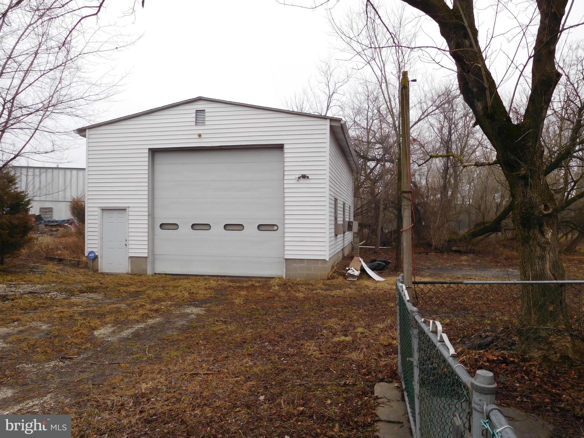 WHITE MARSH - Commercial Lease