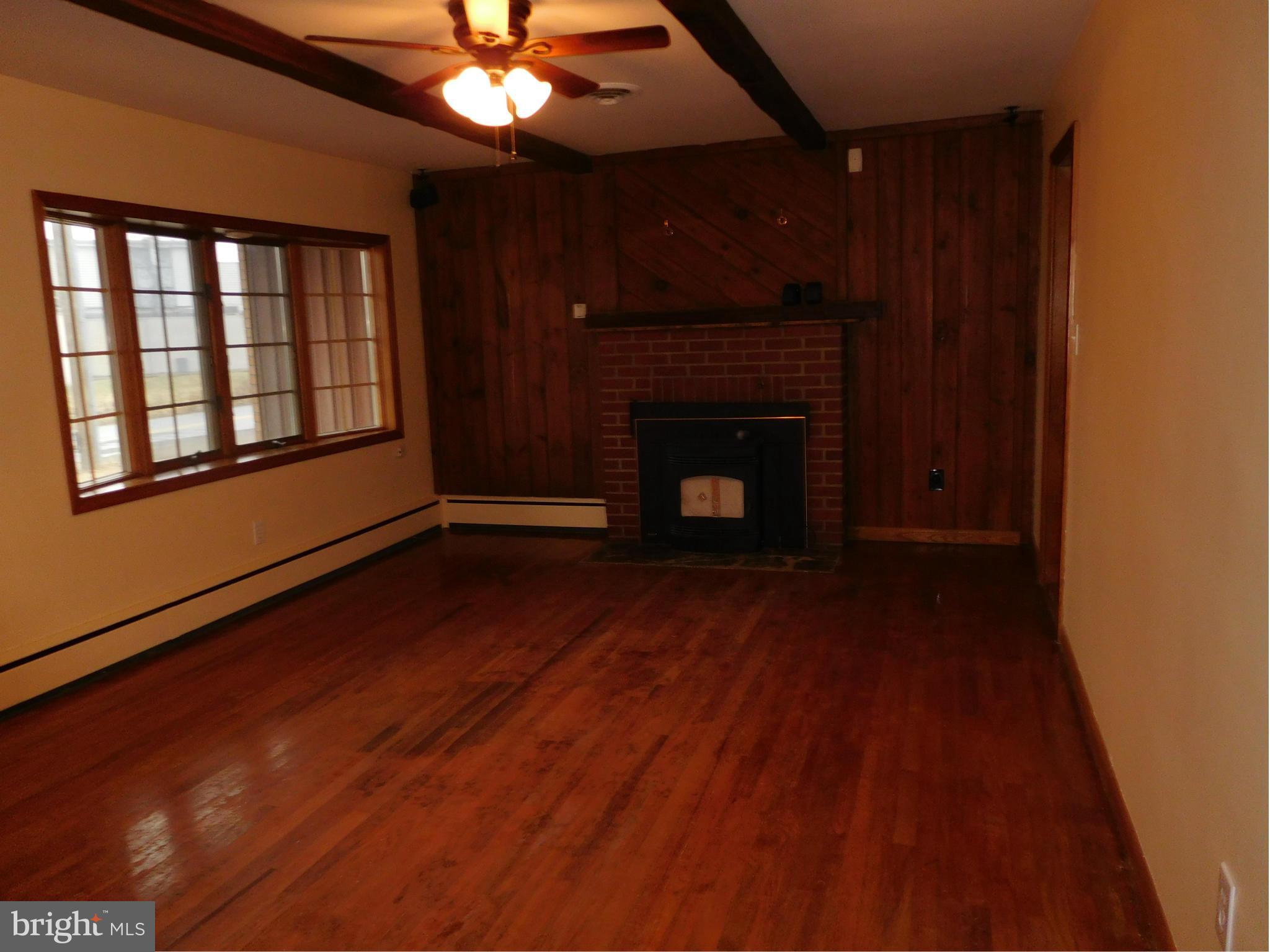 WHITE MARSH - Commercial Lease