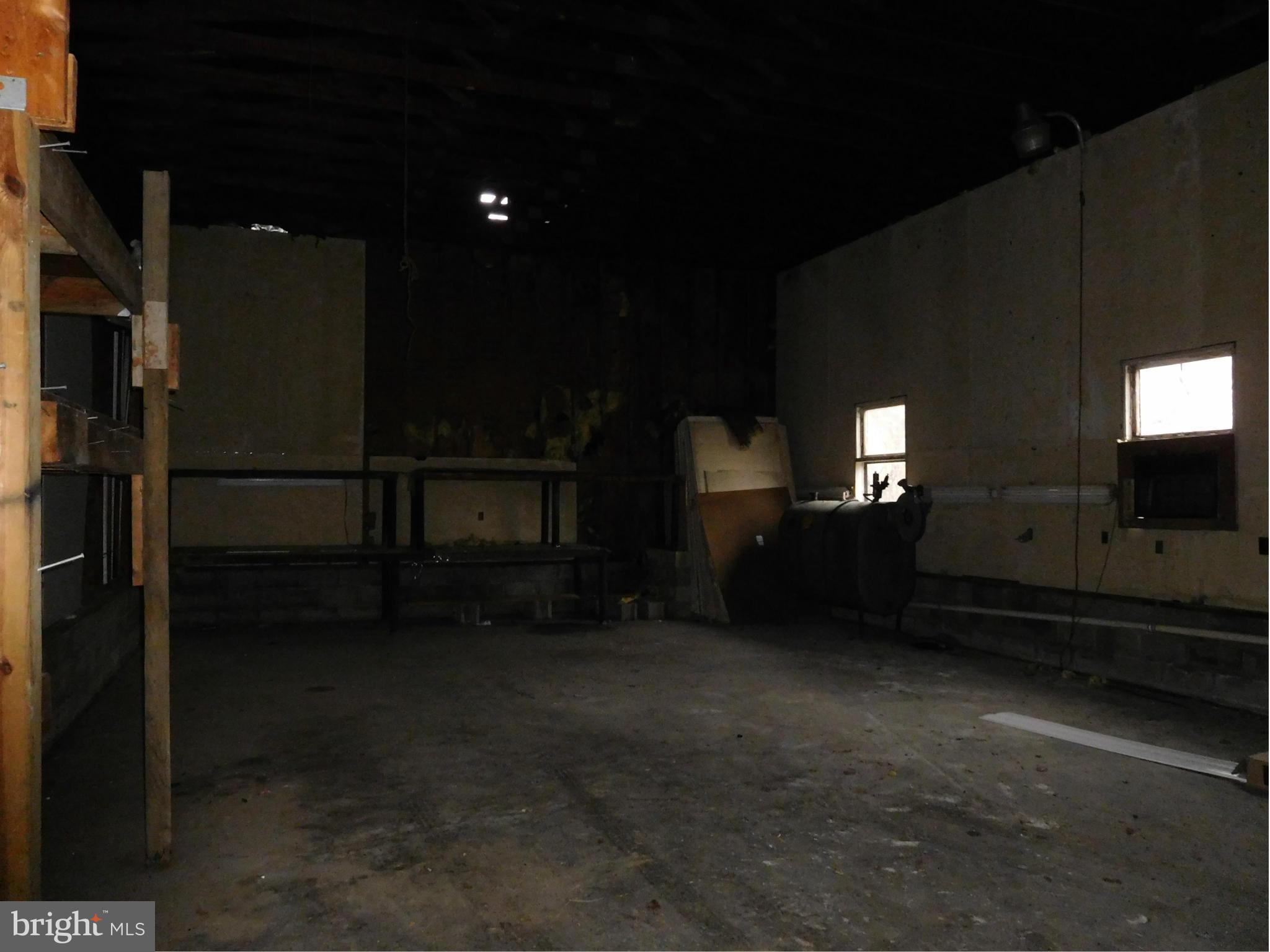 WHITE MARSH - Commercial Lease