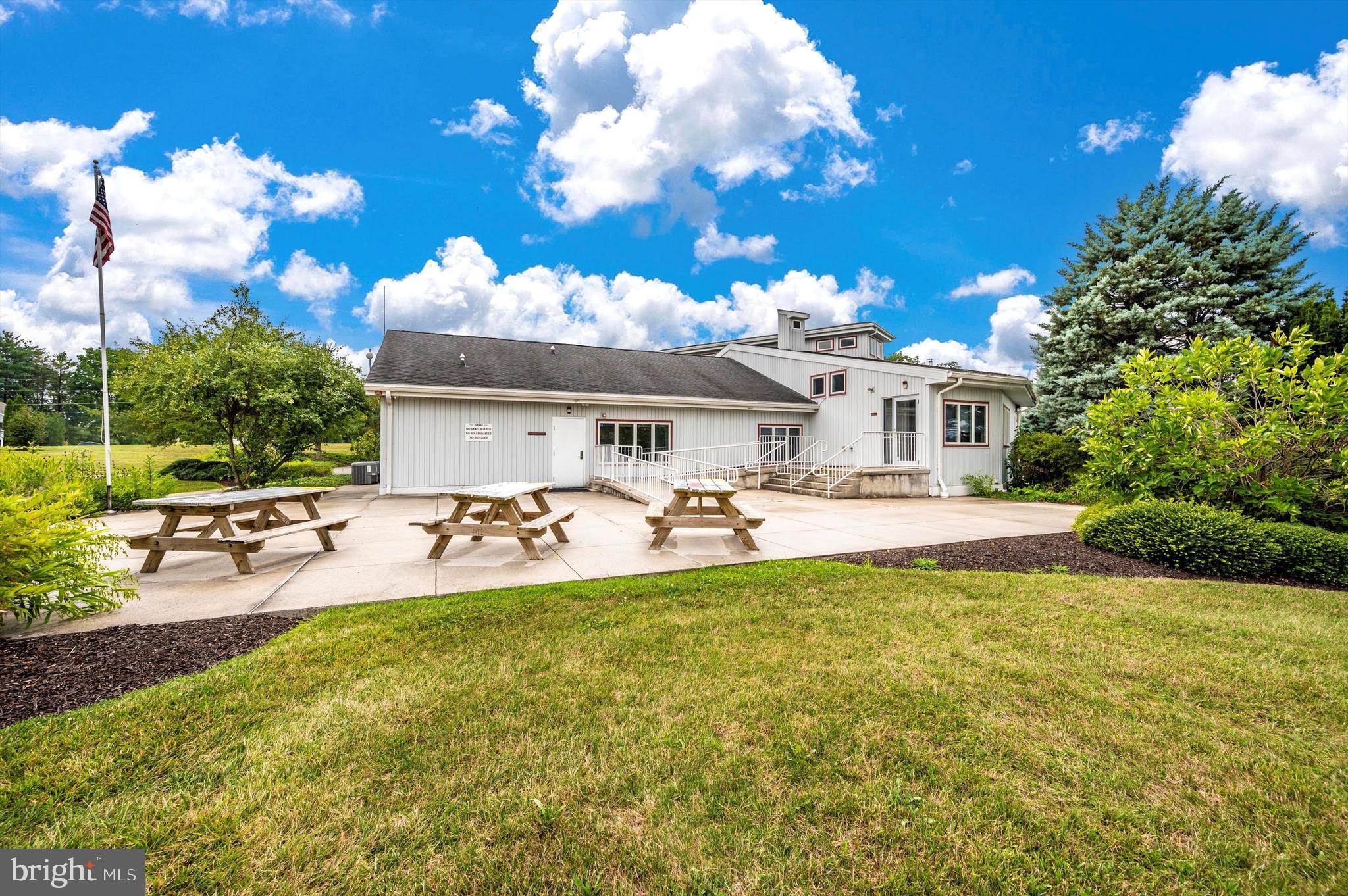 LAKE MEADE - Residential