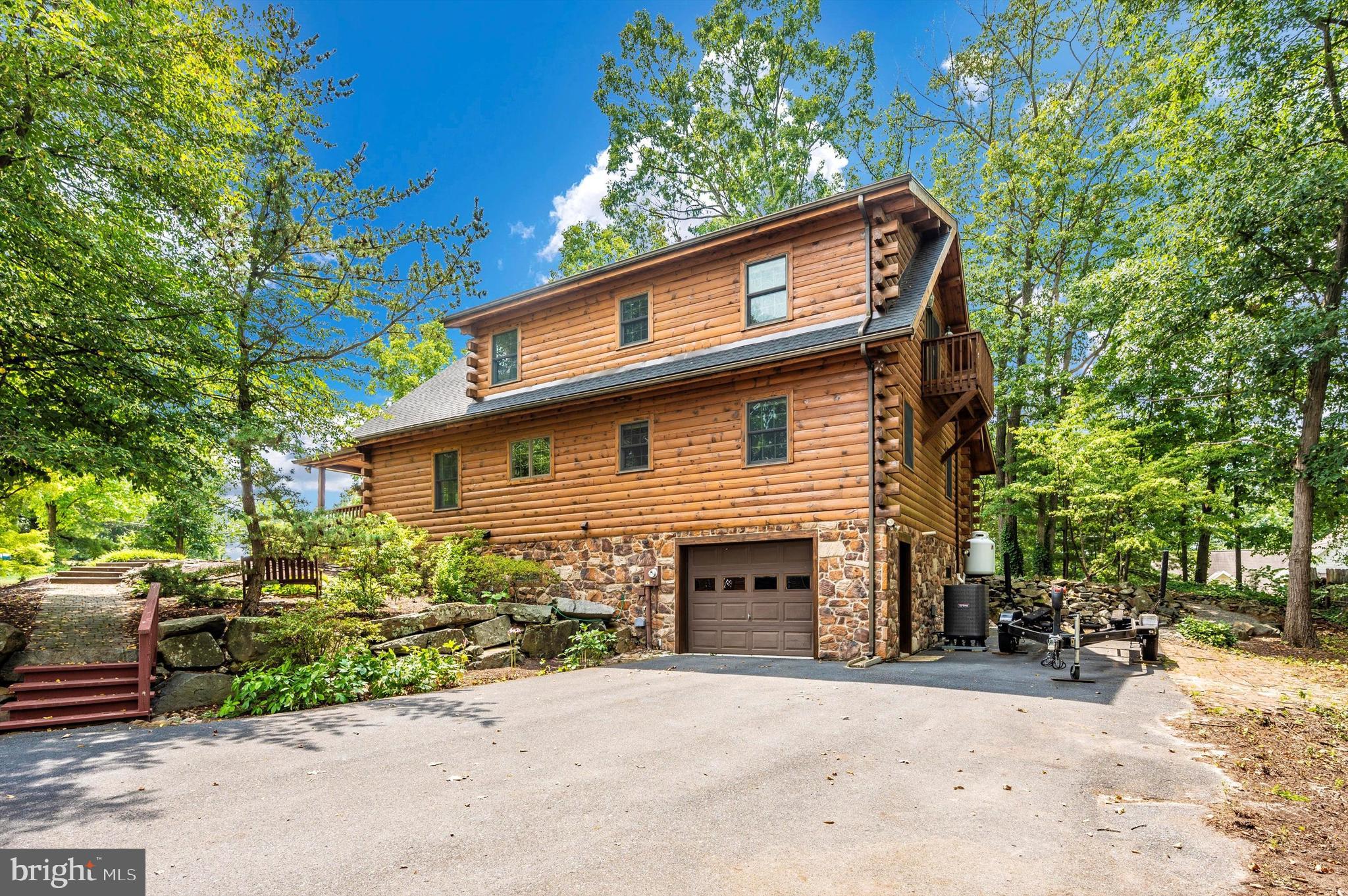 LAKE MEADE - Residential