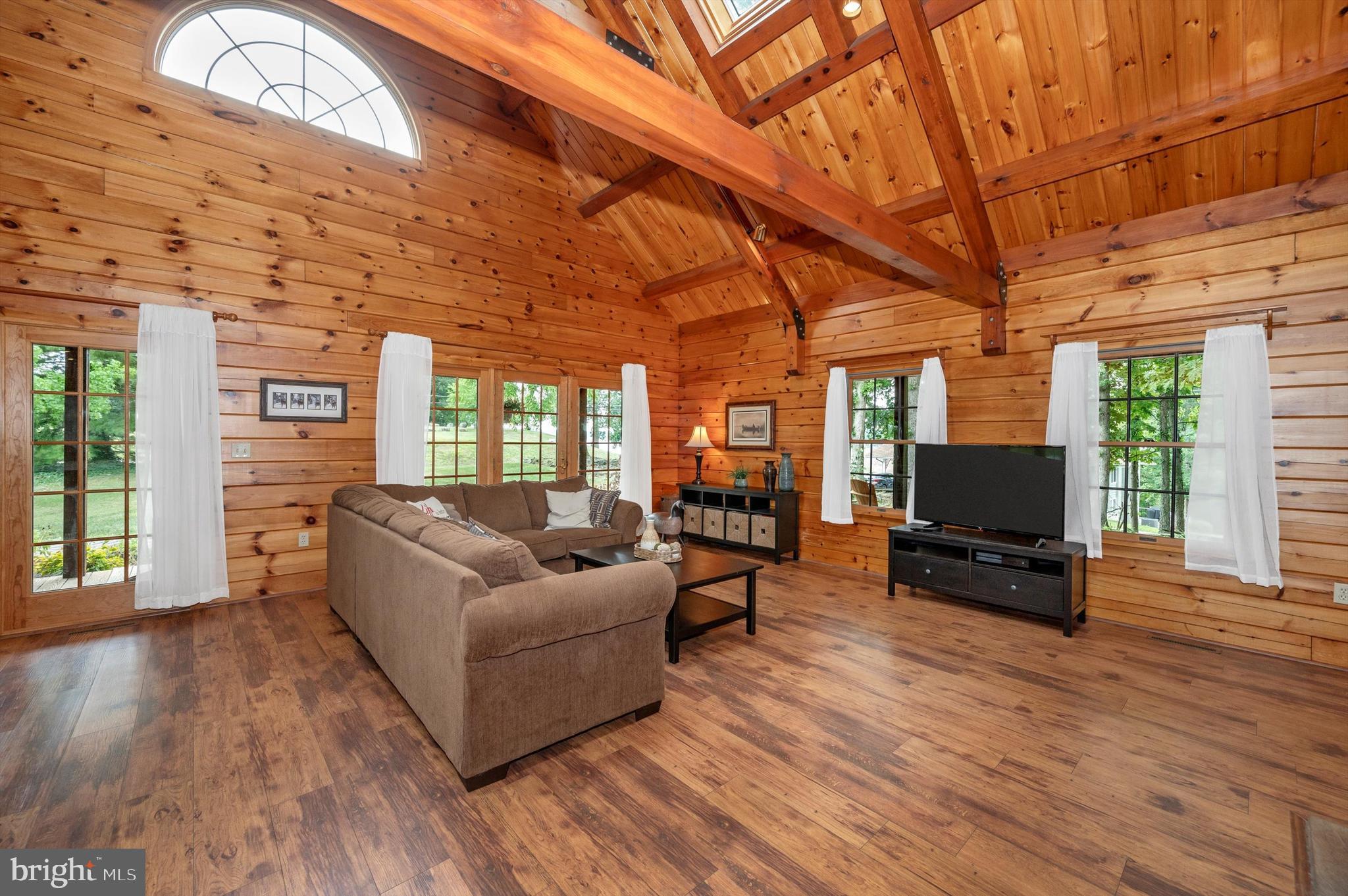 LAKE MEADE - Residential