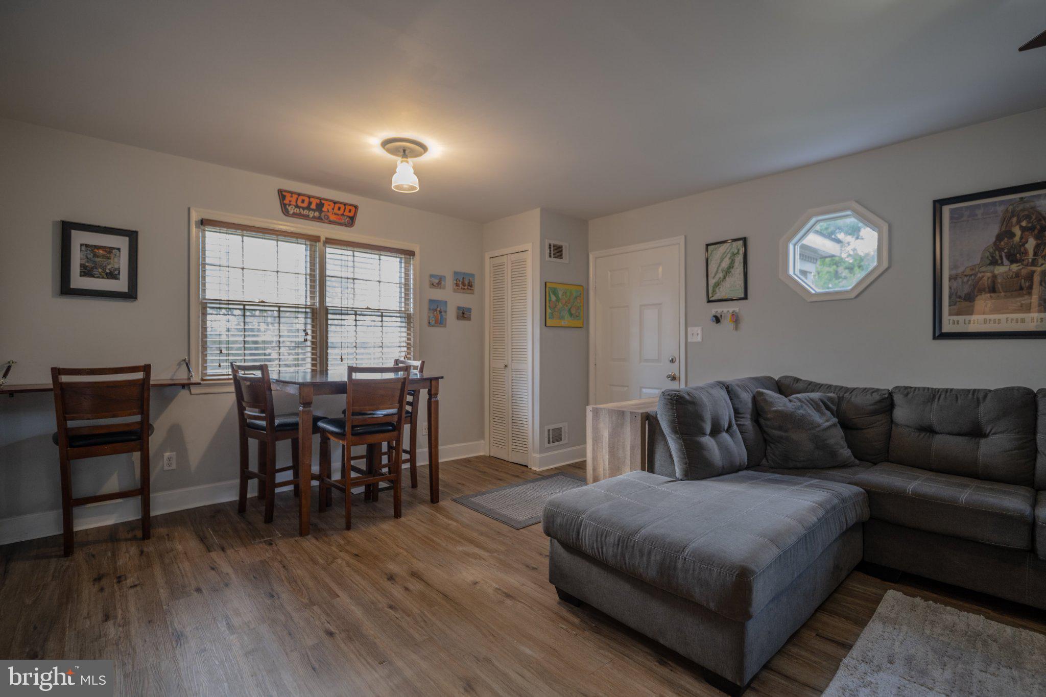 PINE GROVE - Residential