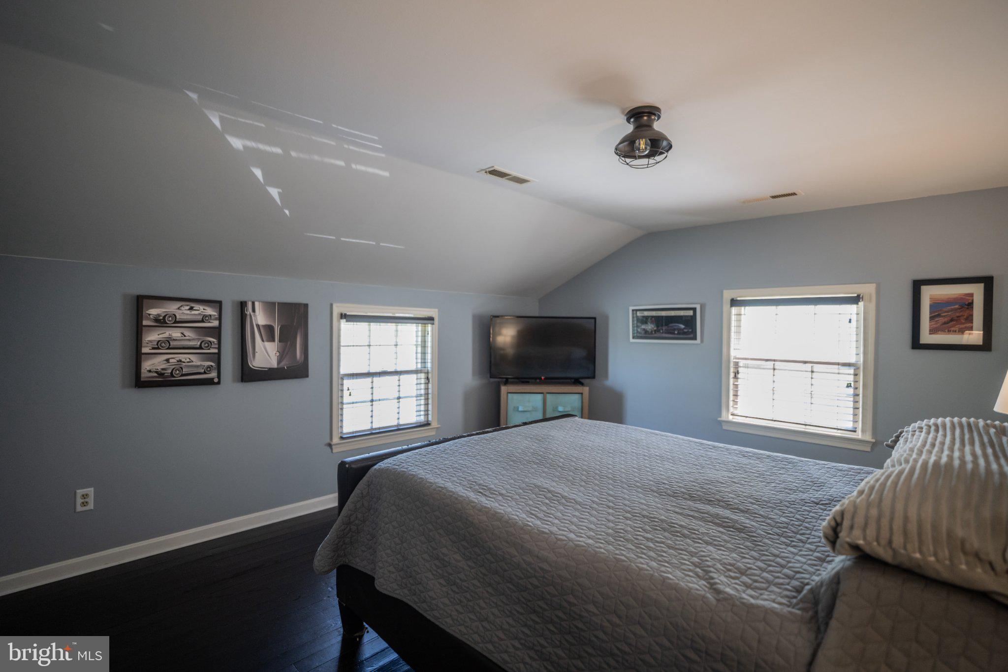 PINE GROVE - Residential