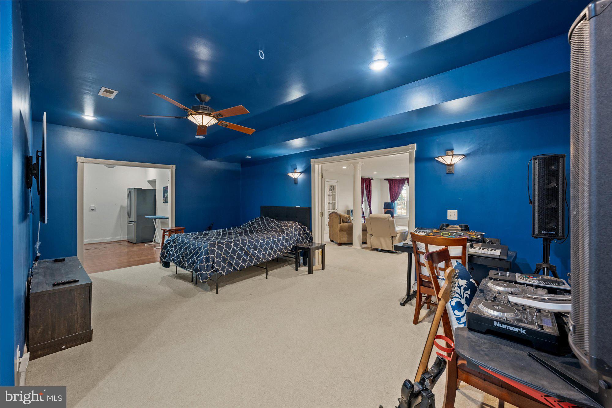 BELMONT COUNTRY CLUB - Residential