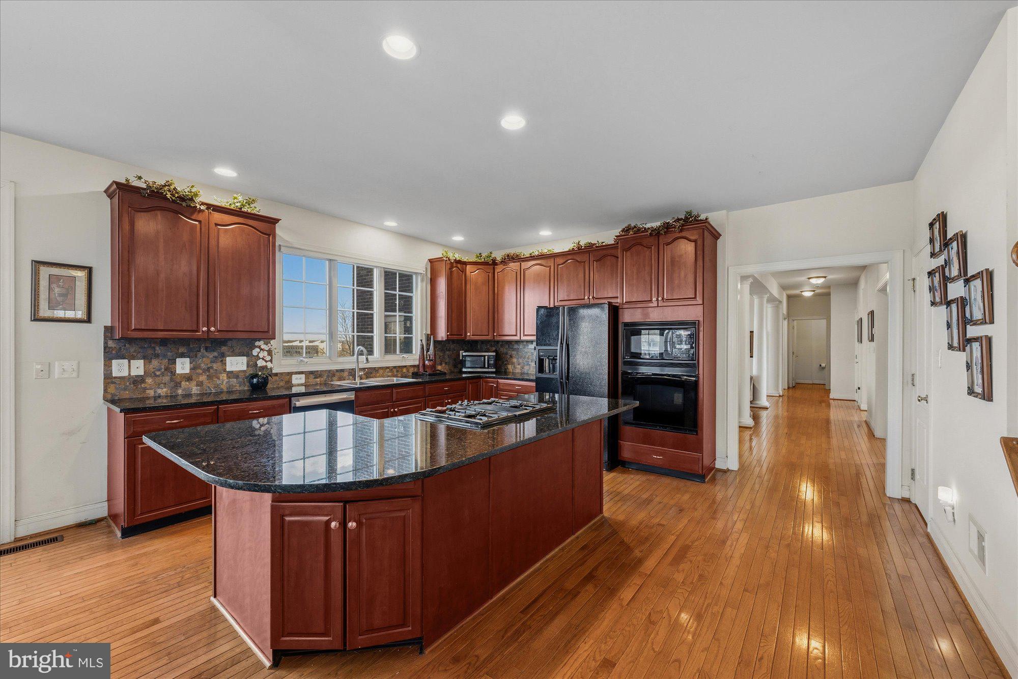 BELMONT COUNTRY CLUB - Residential