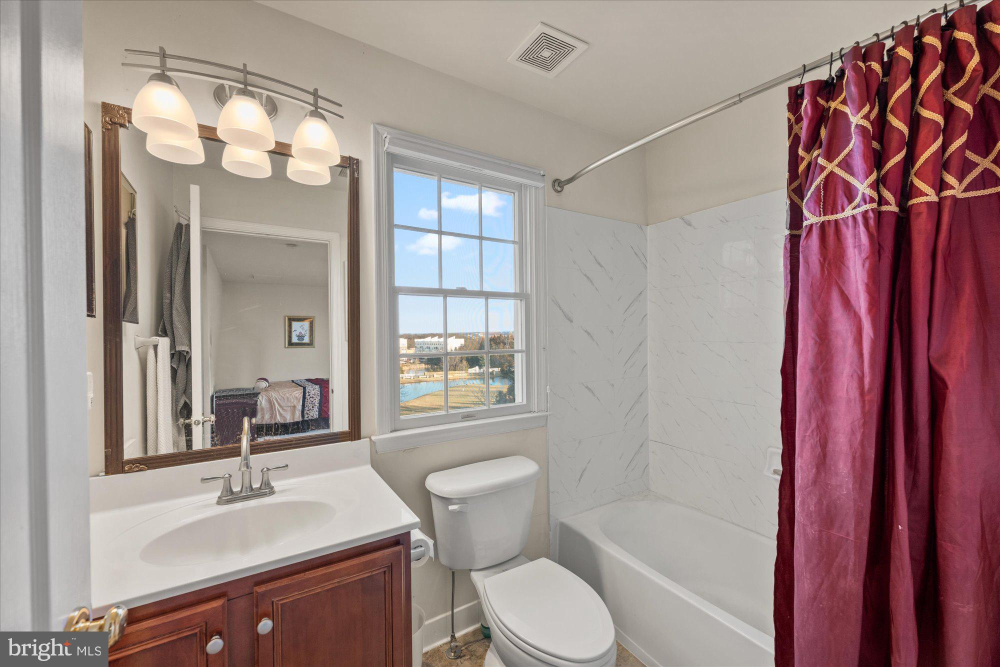 BELMONT COUNTRY CLUB - Residential