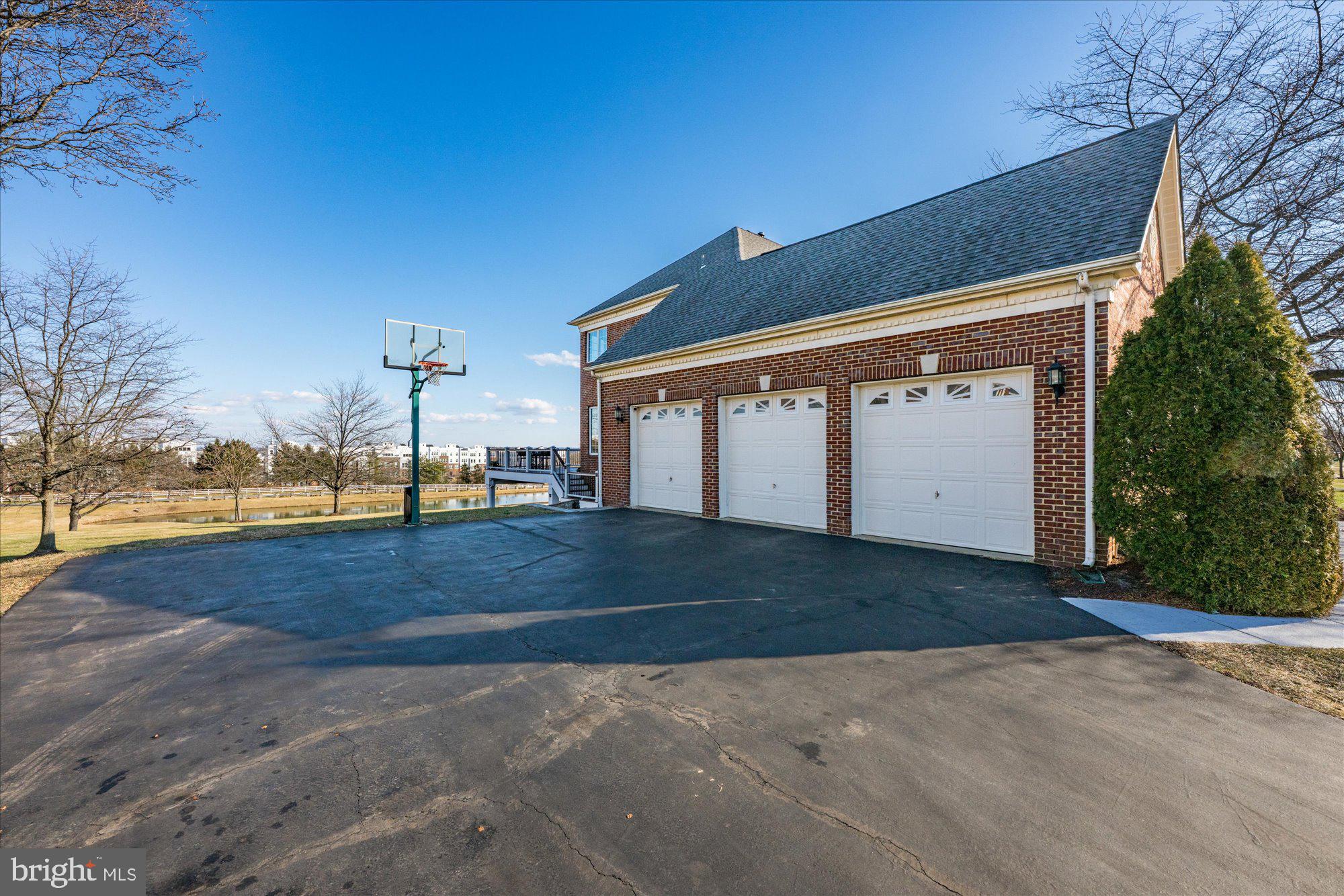 BELMONT COUNTRY CLUB - Residential