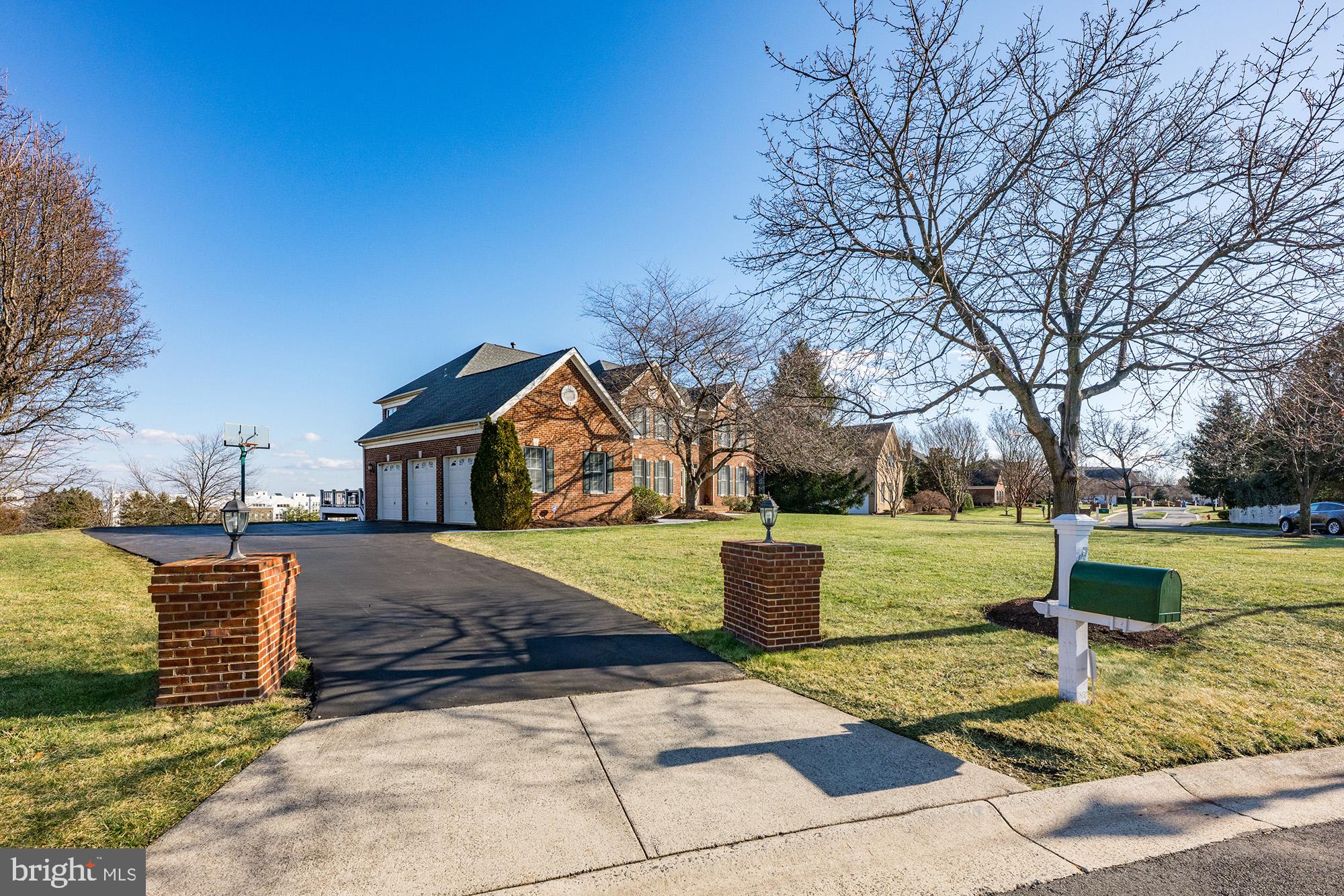 BELMONT COUNTRY CLUB - Residential