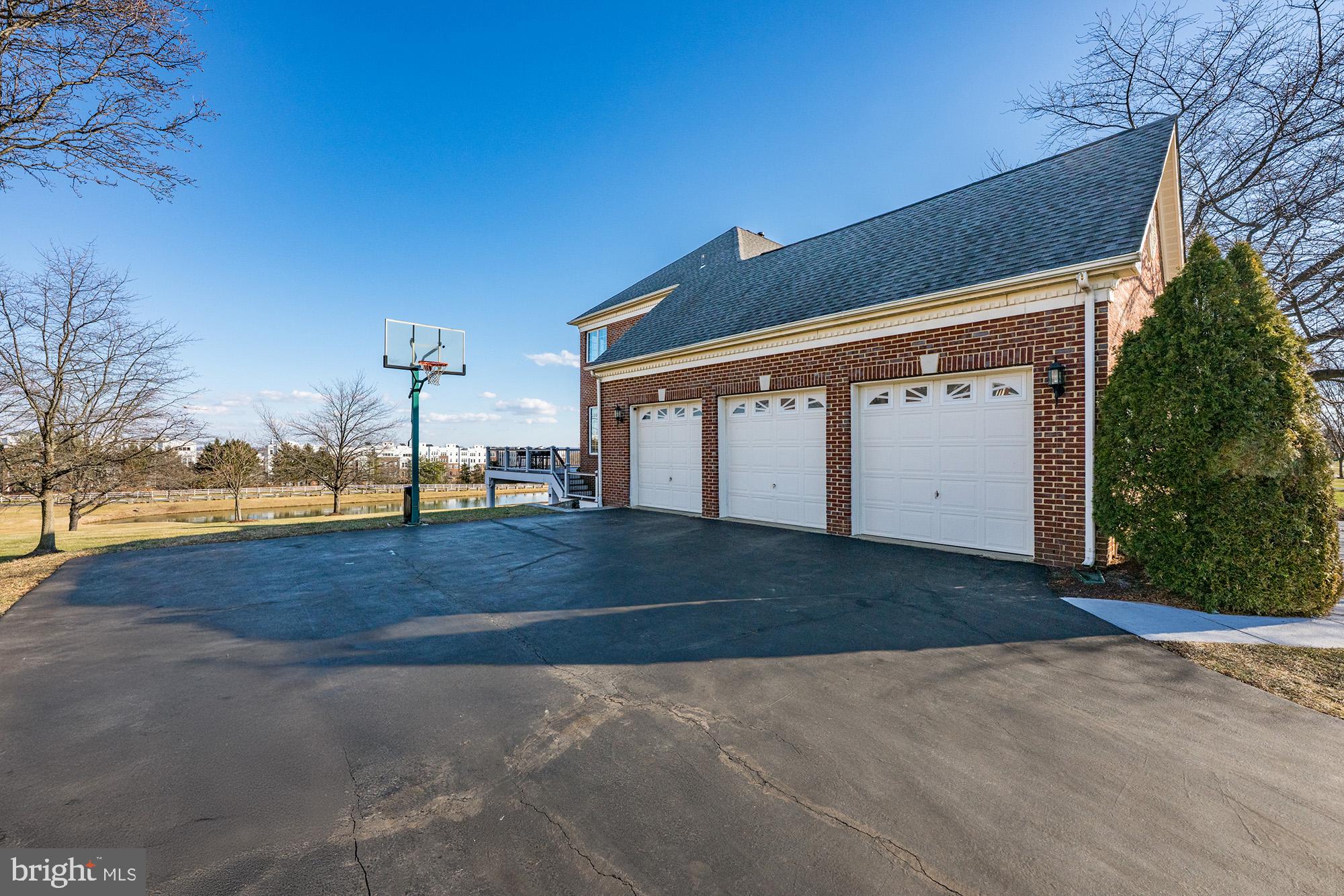 BELMONT COUNTRY CLUB - Residential