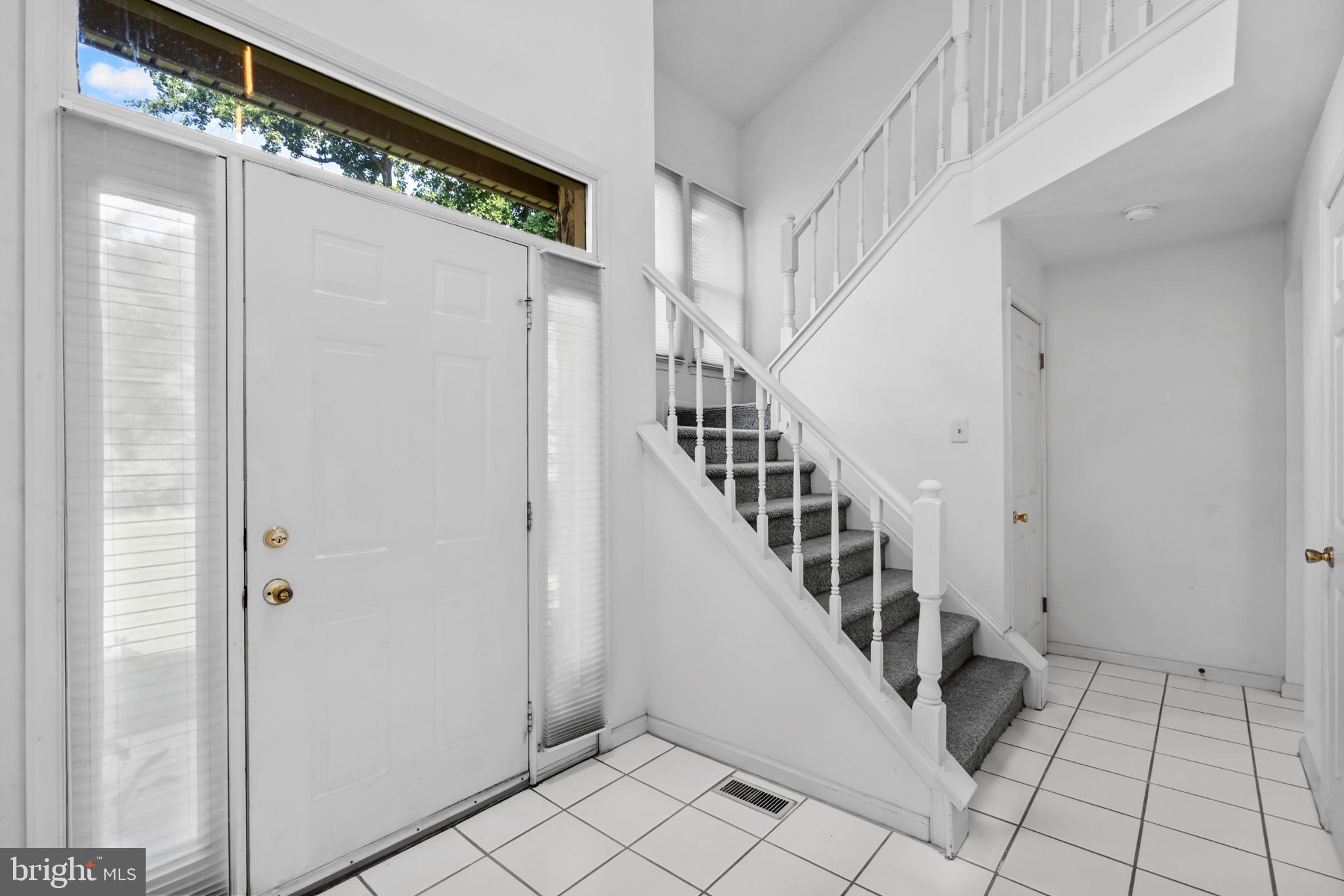 256 SYCAMORE CIRCLE