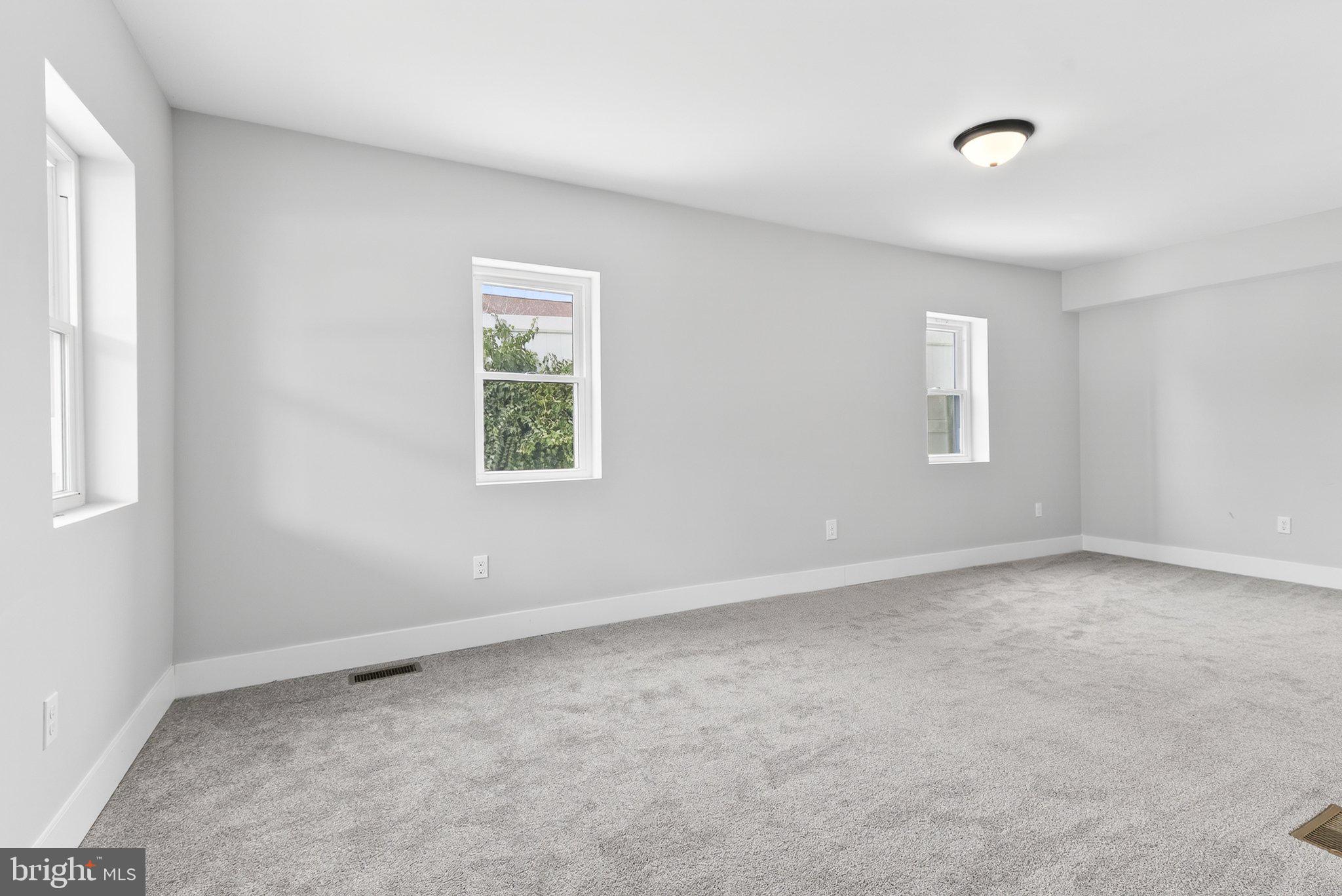 6111 LEMON STREET 15