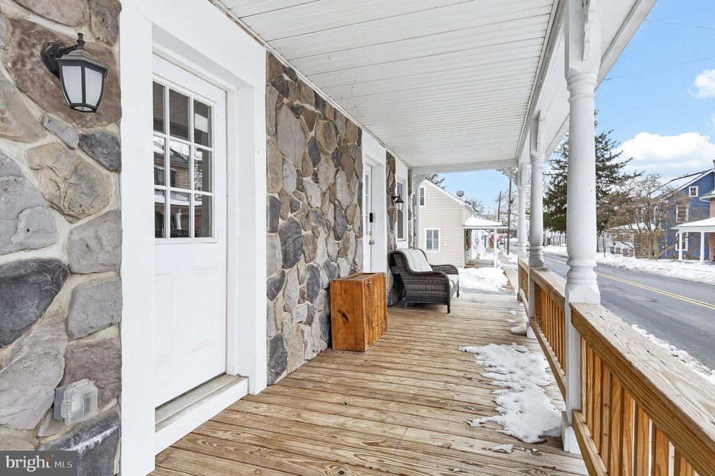 Photo of 6111 - 15 Lemon Street, EAST PETERSBURG, PA 17520 (MLS # PALA2082834)