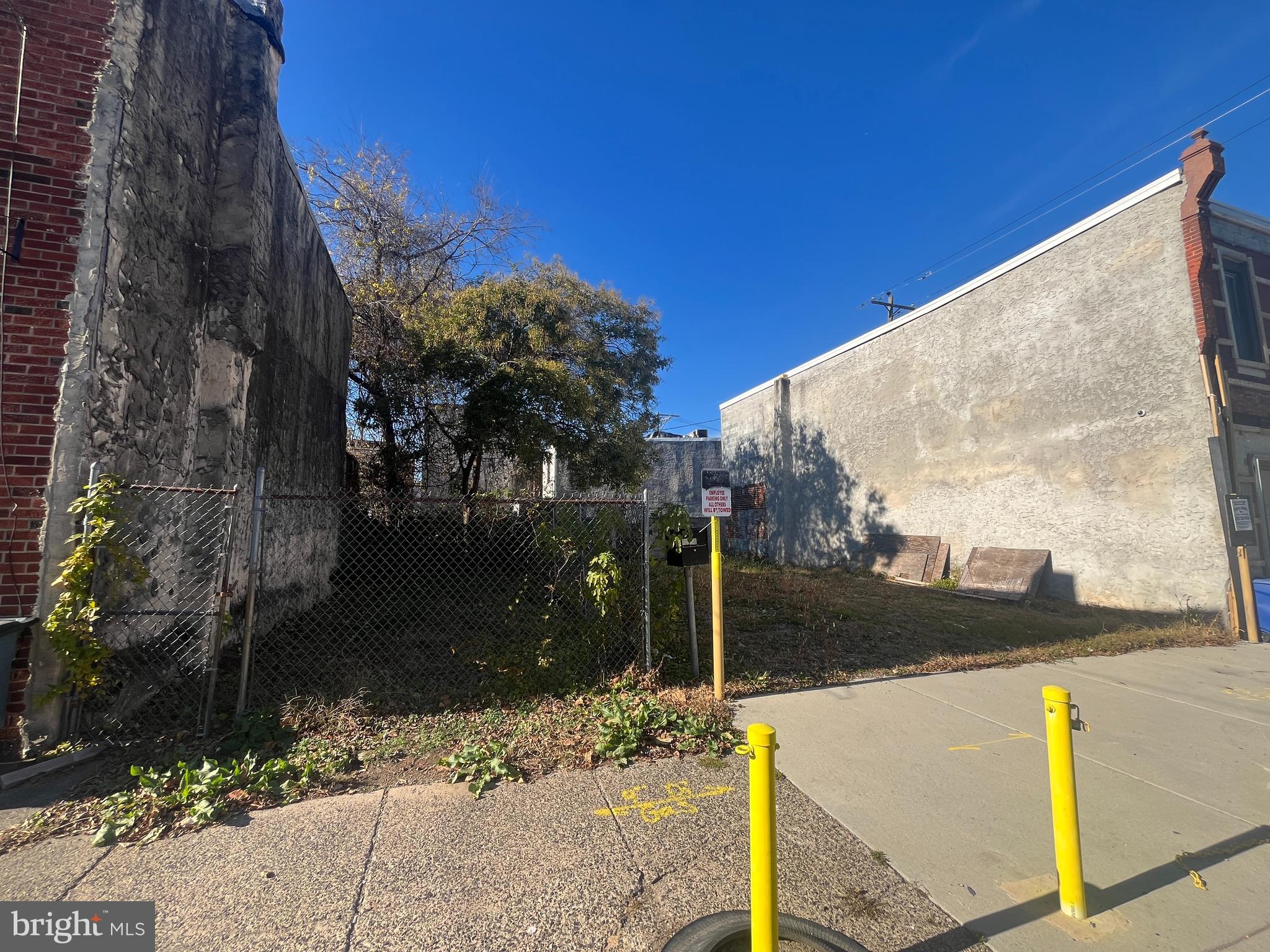 PHILADELPHIA (SOUTH) - Land