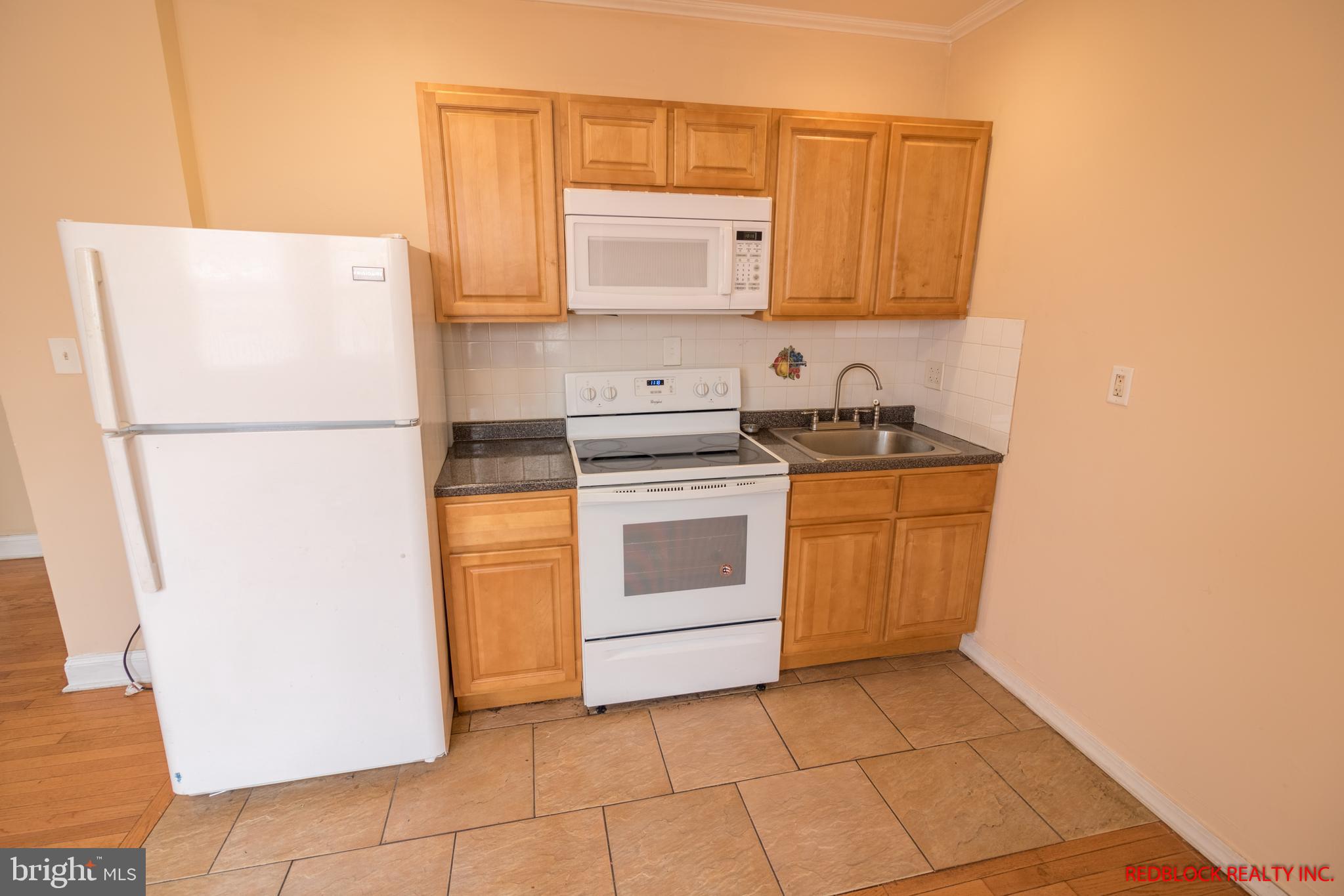 WEST OAK LANE - Residential Lease