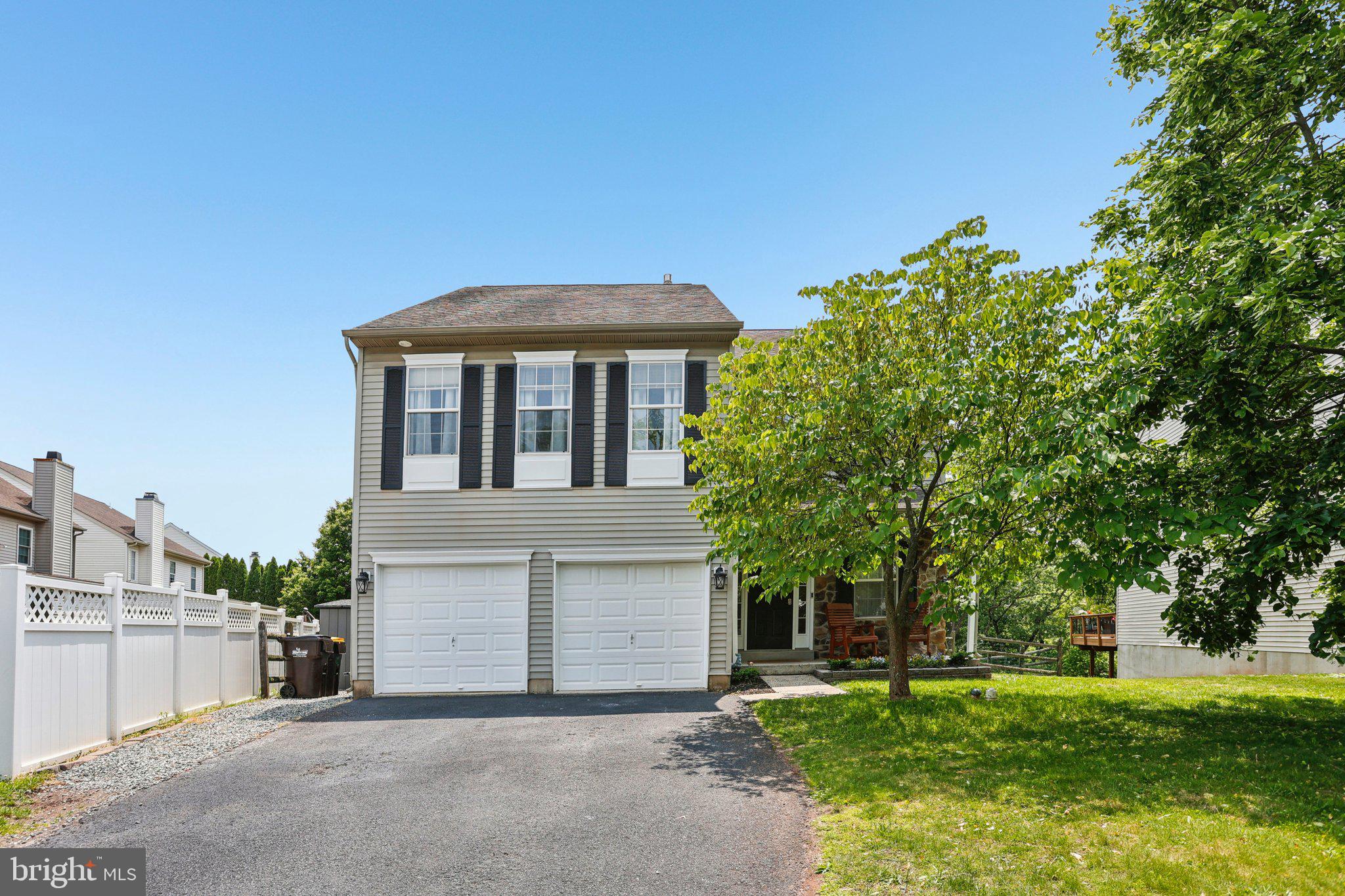 1112 CORNWALLIS WAY