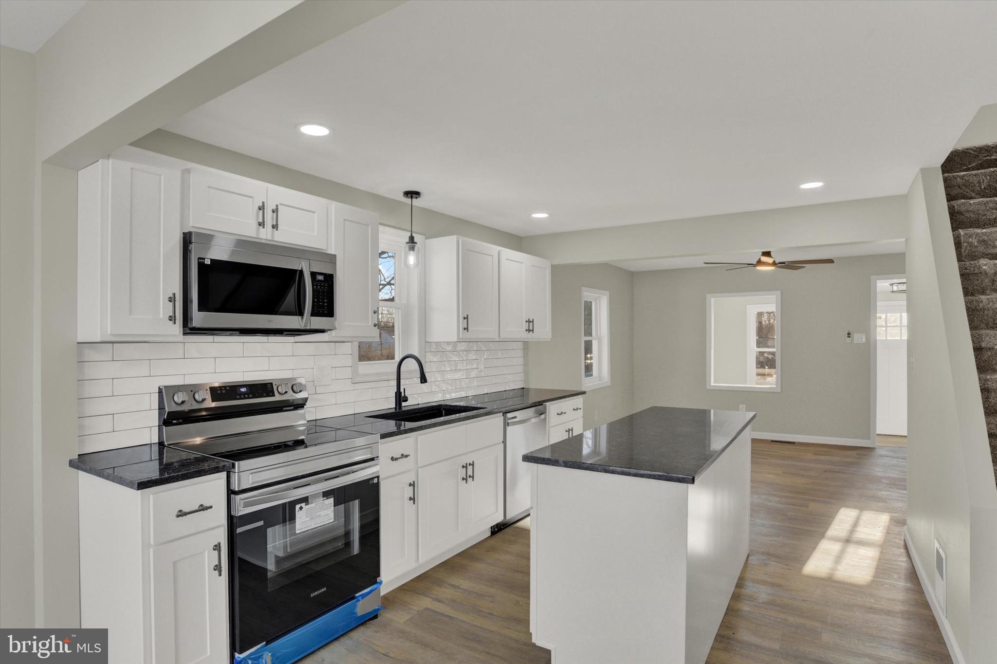 RANA VILLA SPRING TERRACE - Residential