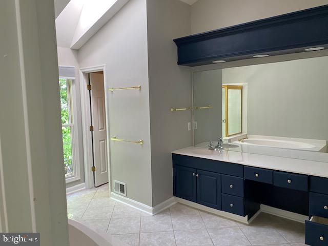 POTOMAC LAKES - Residential Lease