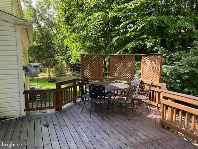 POTOMAC LAKES - Residential Lease