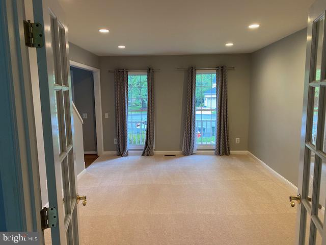 POTOMAC LAKES - Residential Lease