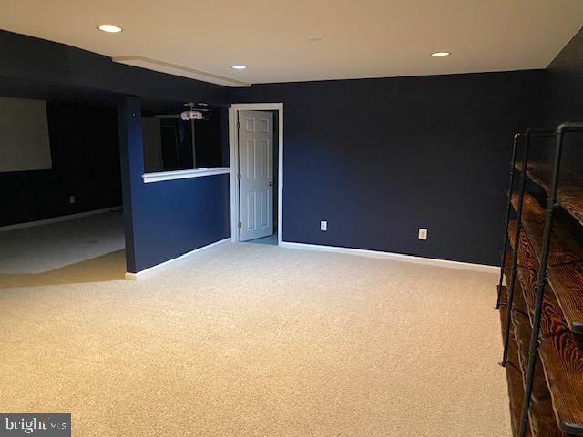 POTOMAC LAKES - Residential Lease