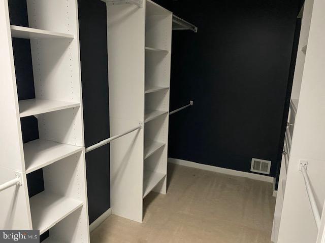 POTOMAC LAKES - Residential Lease